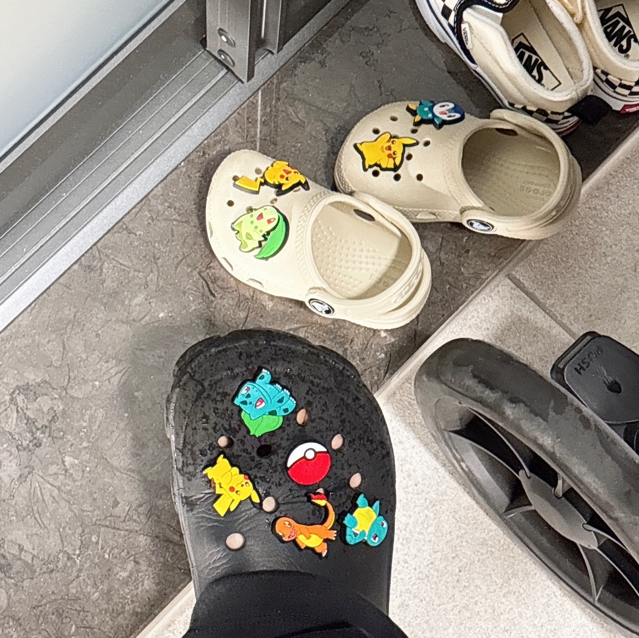 Crocs All Terrain Clog Black, (TD) Crocs Classic Clog Bone 착용 스타일