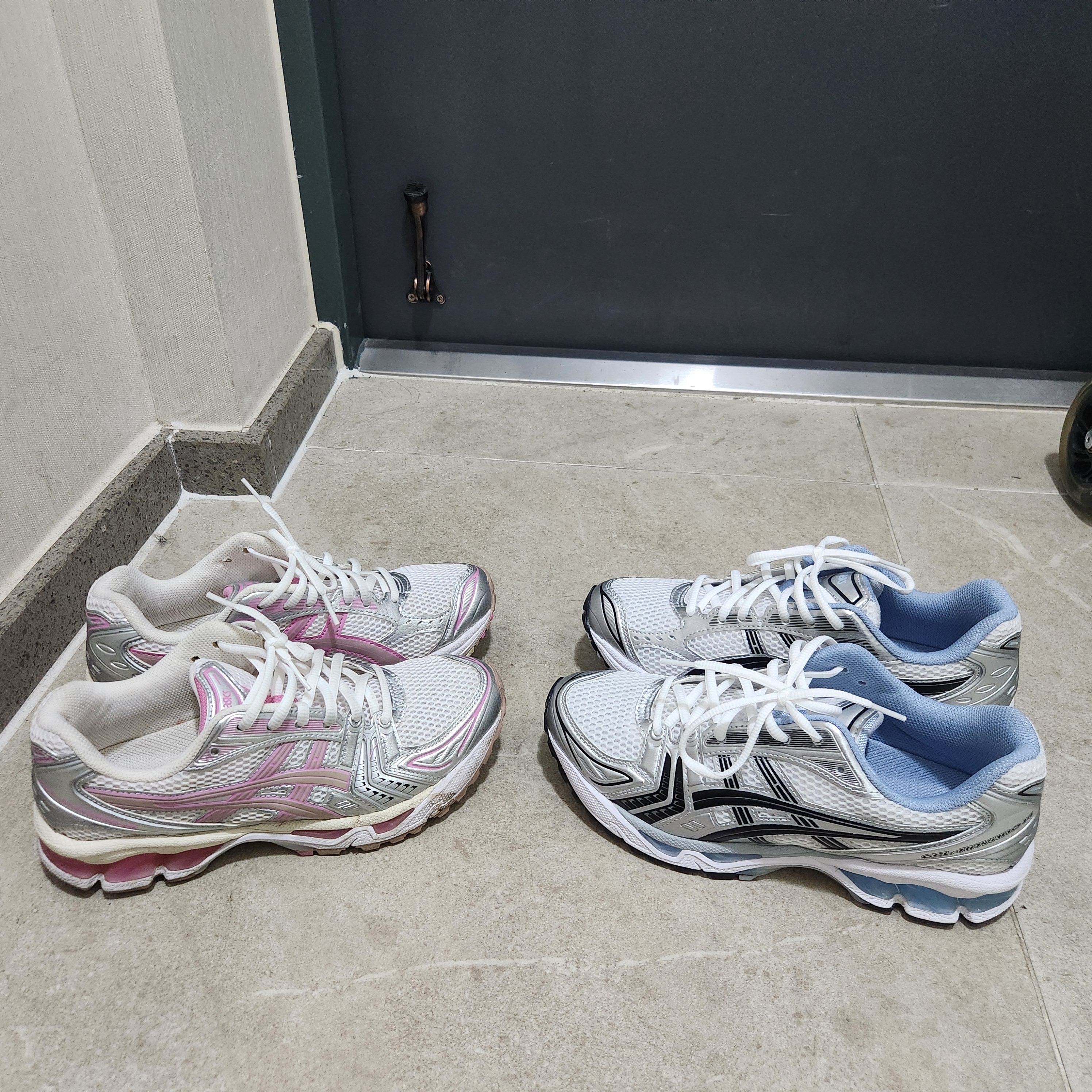 Asics Unlimited Gel-Kayano 14 White Fawn, Asics x JJJJound Gel-Kayano 14 White Navy 착용 스타일