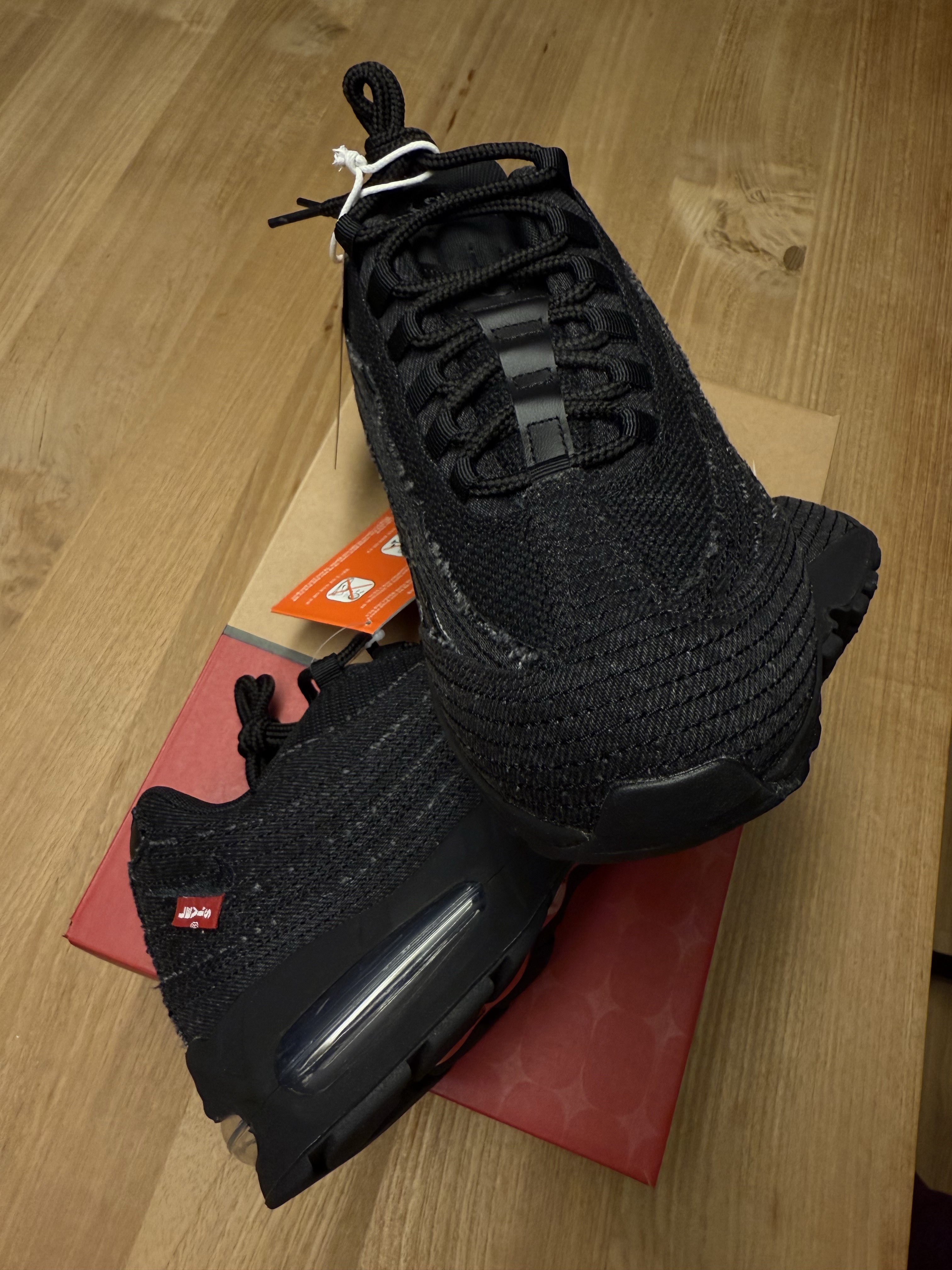 Nike x Levi's Air Max 95 Black 착용 스타일 - 1