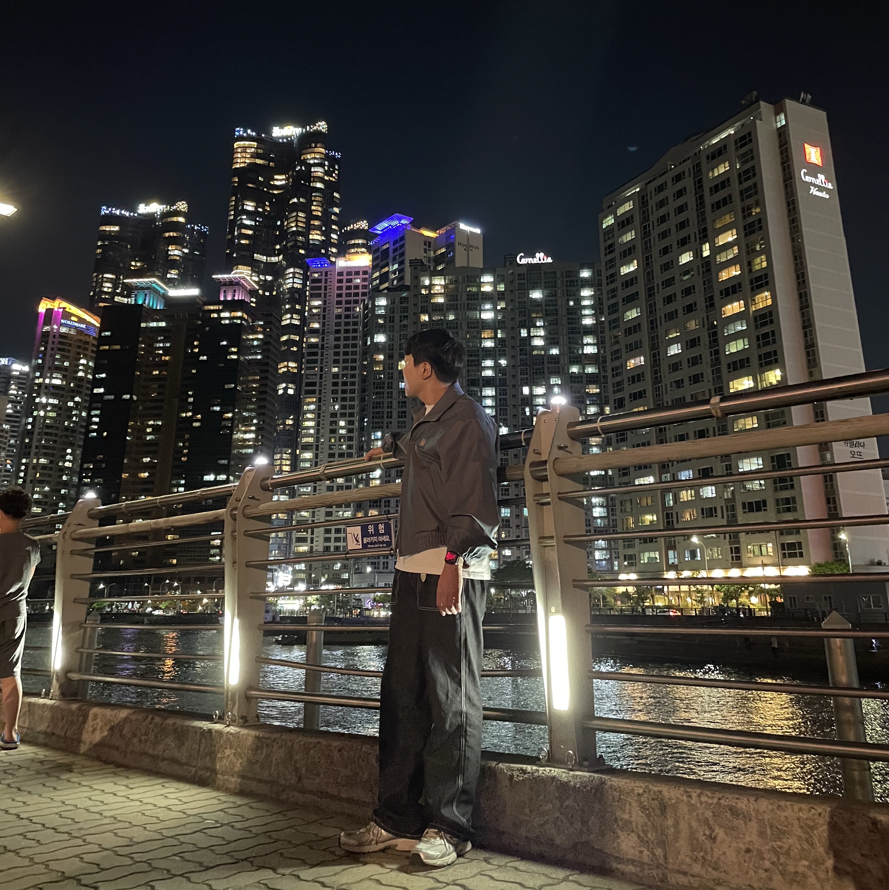 New Balance 530 Earth 착용 스타일