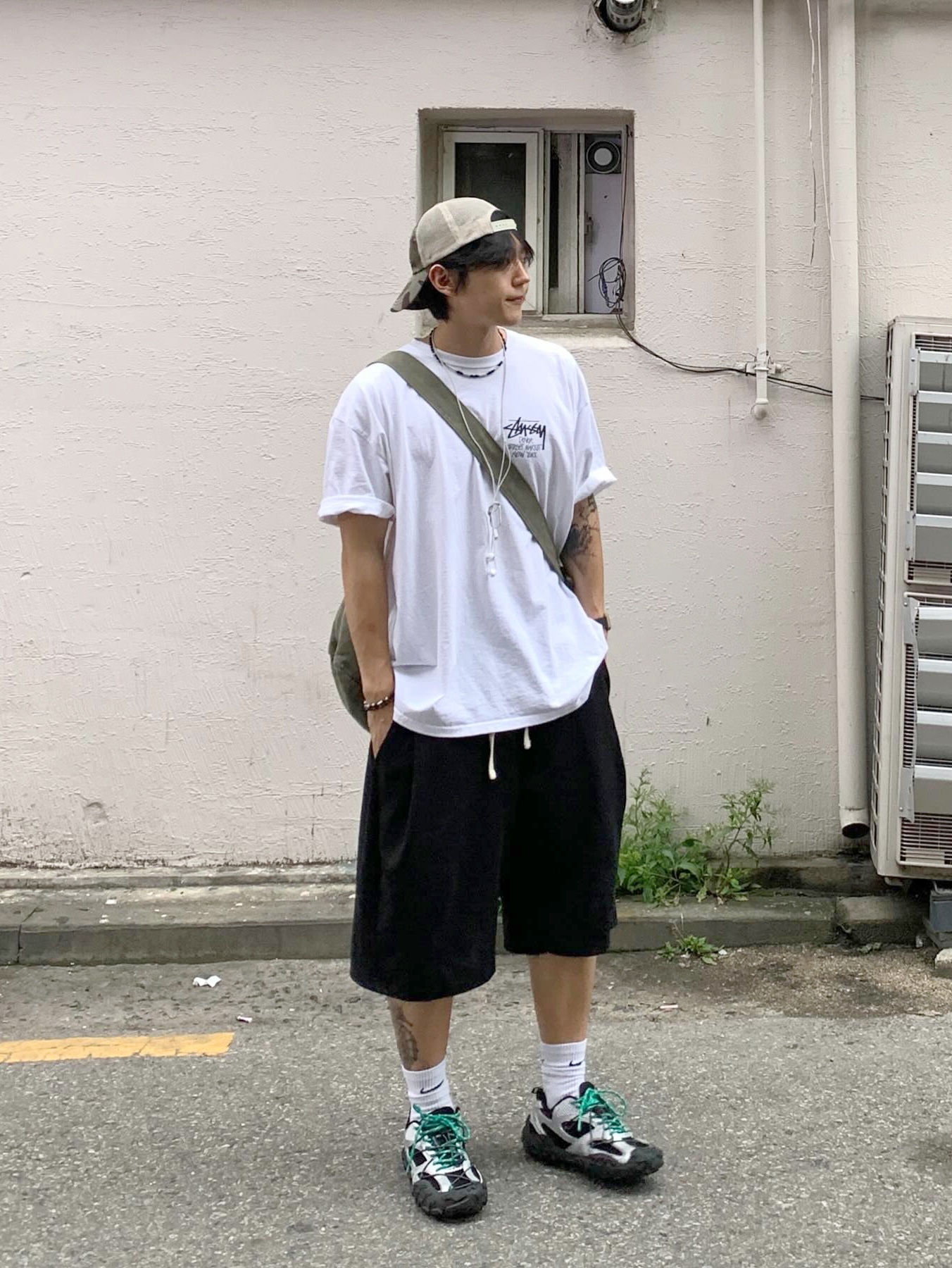 Knitted Bermuda Traning Half Pants Black 착용 스타일