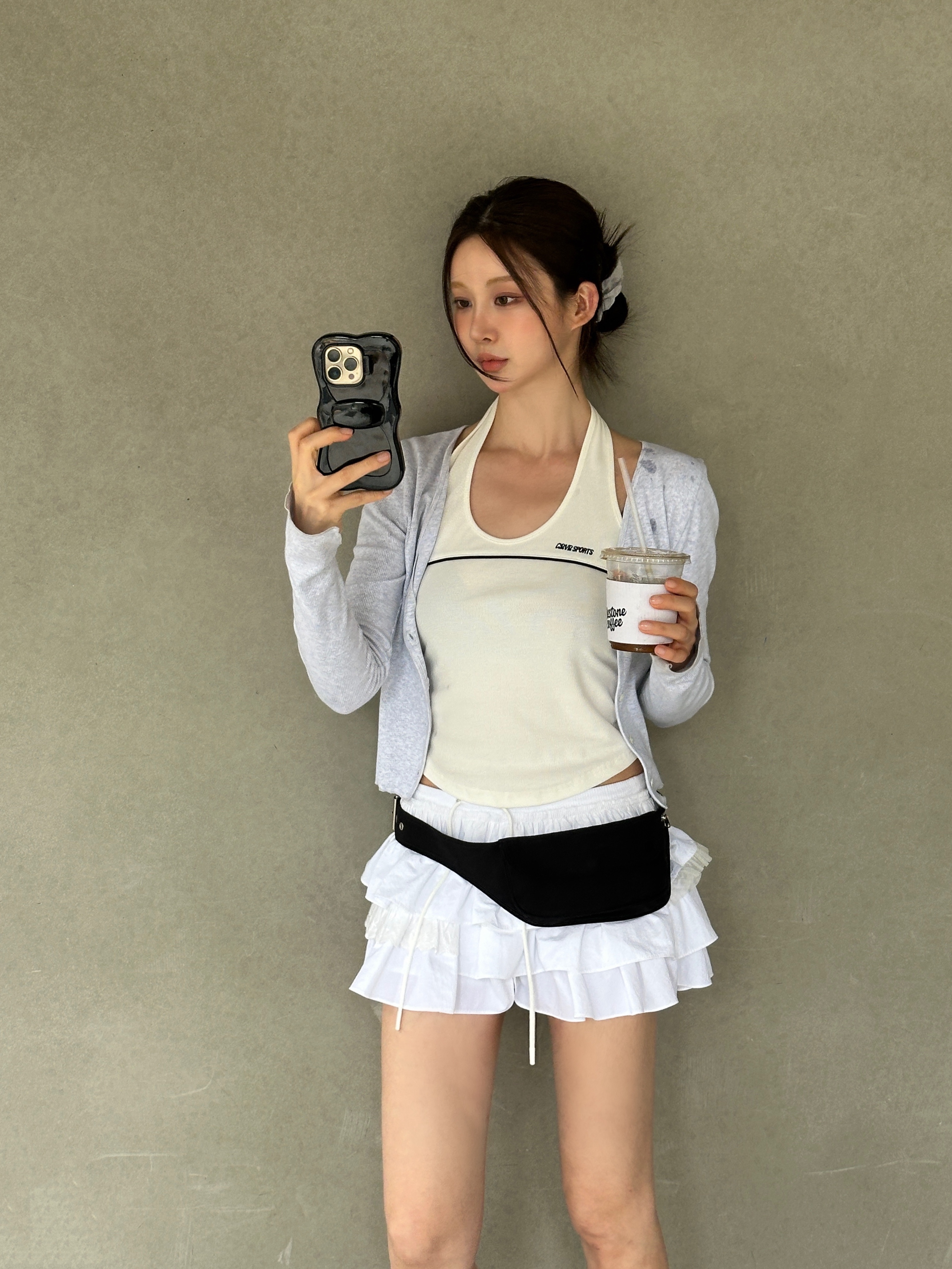 [15% 쿠폰] Gragg Layered Ribbon Case - Black 착용 스타일