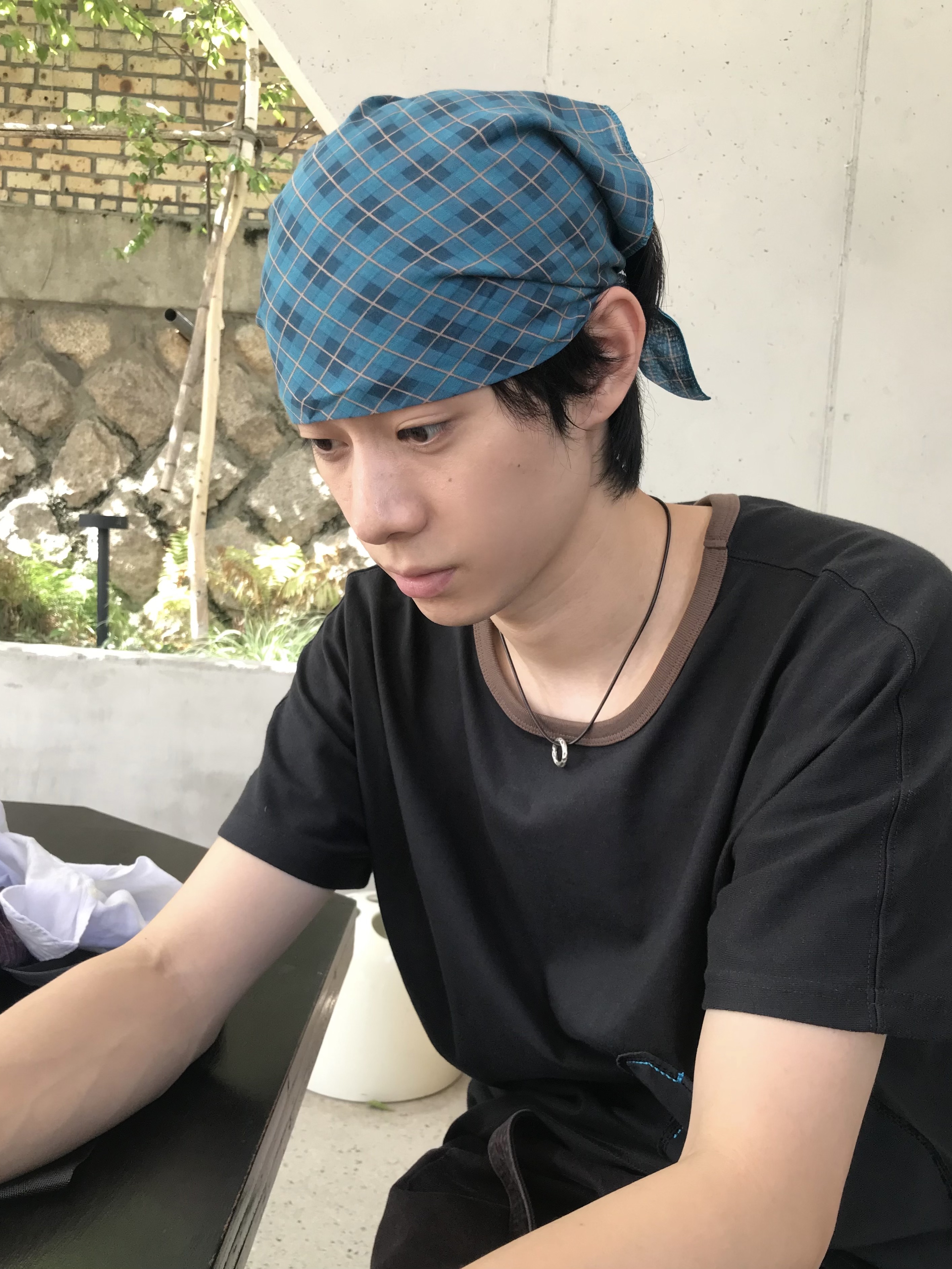 Karactor Patchwork Pocket Half T-Shirts Dusty Black 착용 스타일