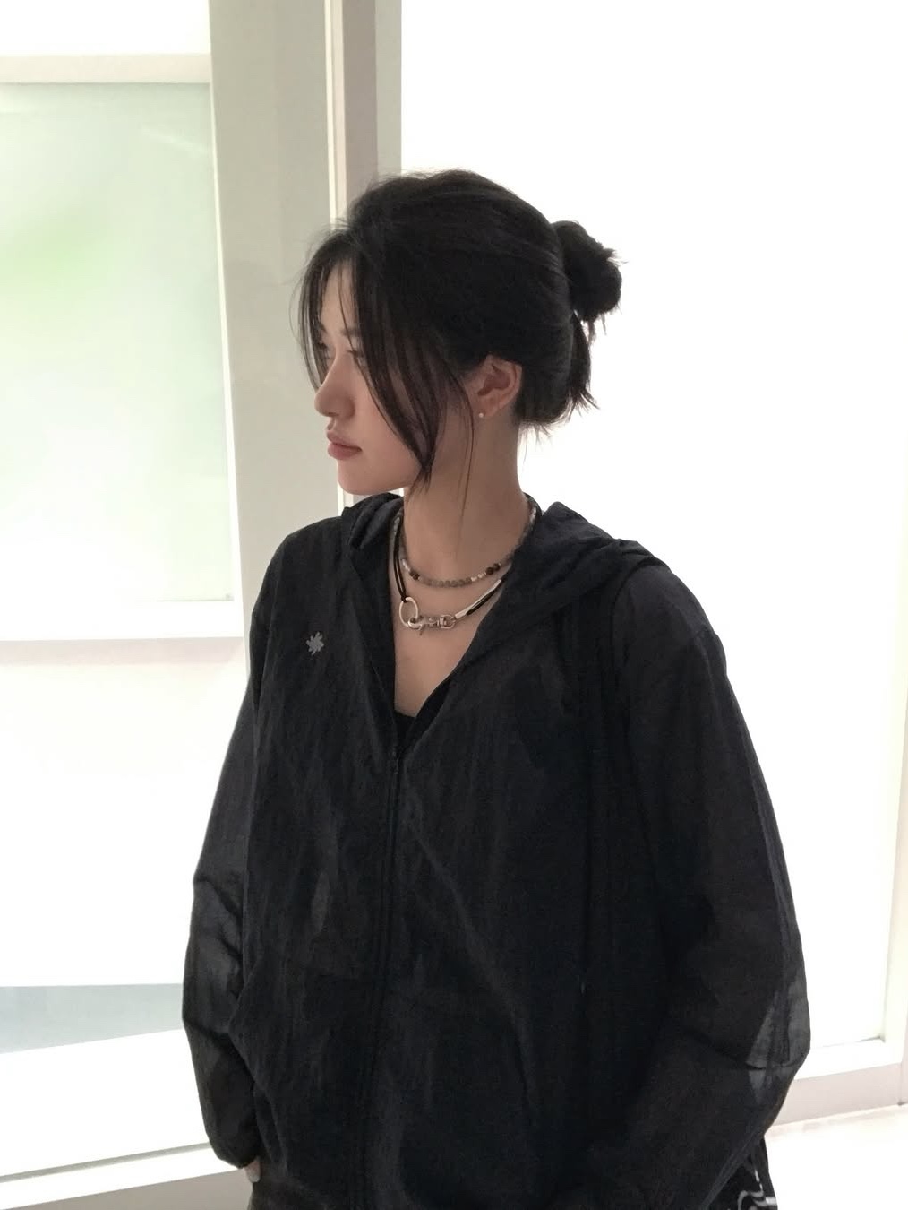 SLOW RECORD HOUSE Unisex Mesh Lightweight Jacket Black 착용 스타일 - 5