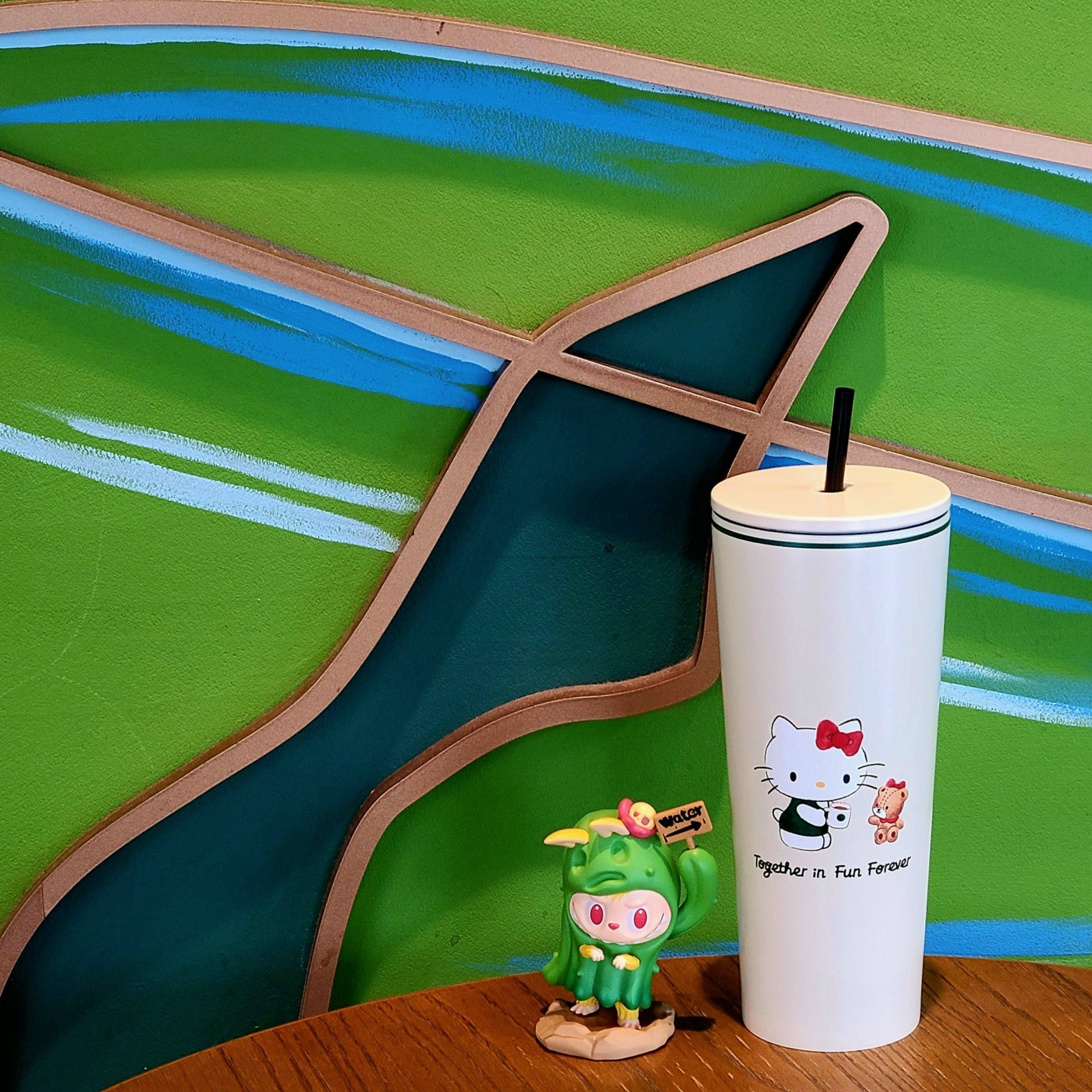 Starbucks x Hello Kitty SS Cold Cup 473ml, Pop Mart Labubu Almost Hidden Series Sealed Case (1 Blind Box) 착용 스타일 - 1