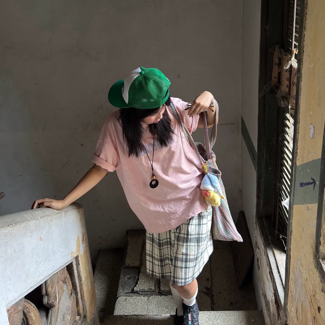 Not New Basic nn Mesh Cap Green, Not New Wave Logo T-Shirt Pink 착용 스타일 - 3