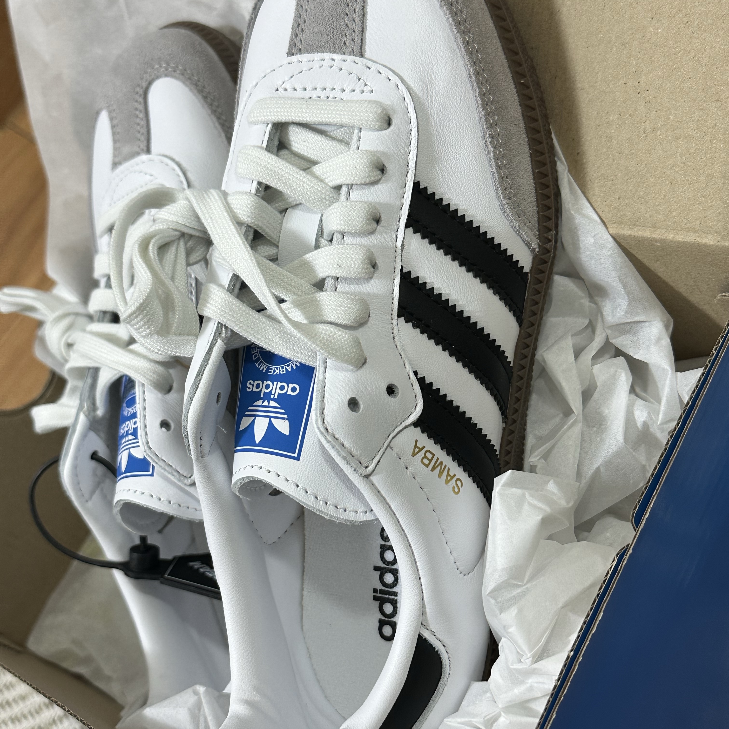 Adidas Samba OG Cloud White 착용 스타일 - 2