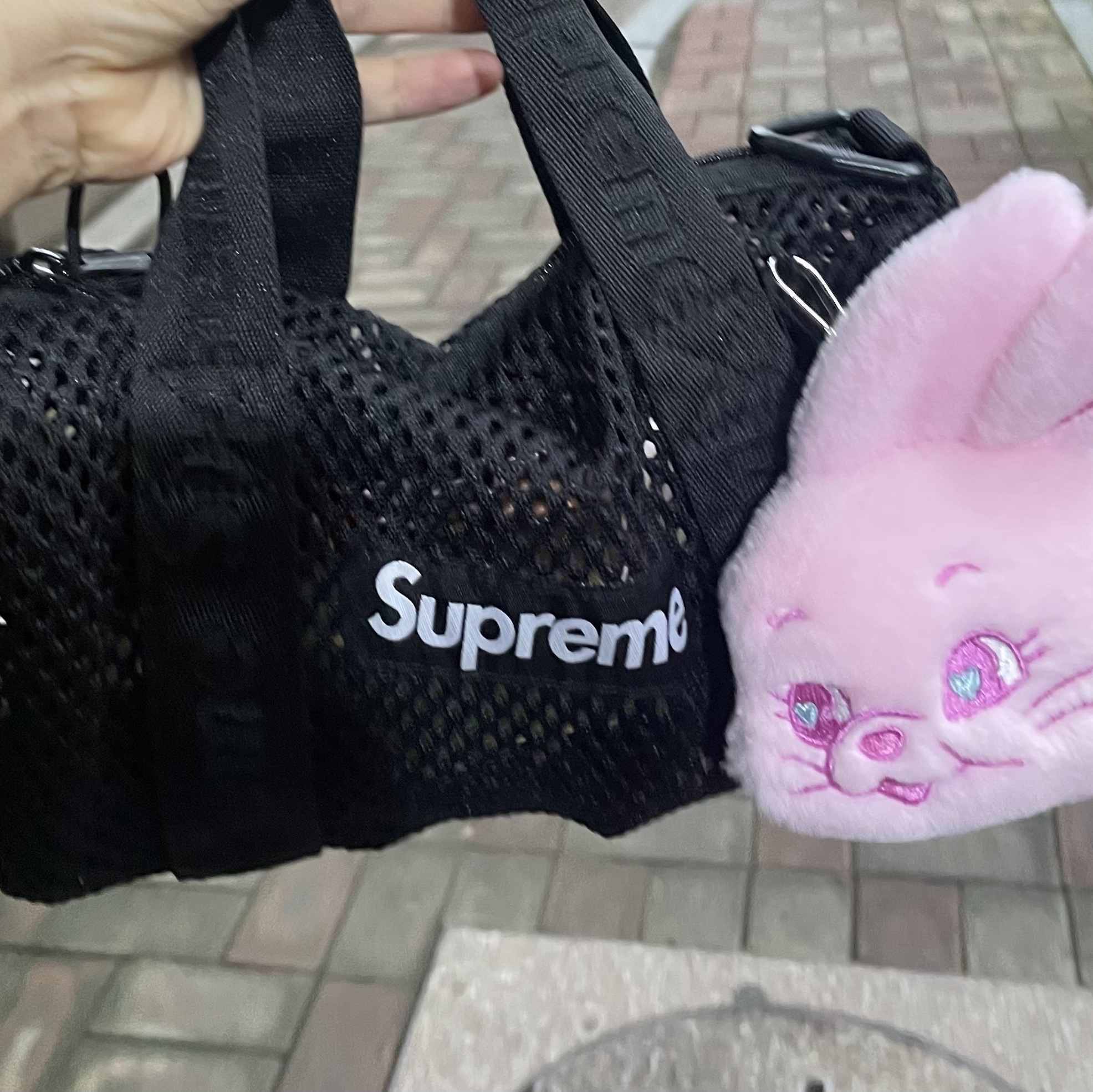 Supreme Mesh Mini Duffle Bag Black - 25SS 착용 스타일
