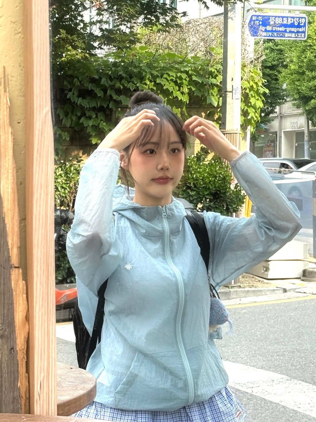 SLOW RECORD HOUSE Unisex Mesh Lightweight Jacket Skyblue 착용 스타일 - 3