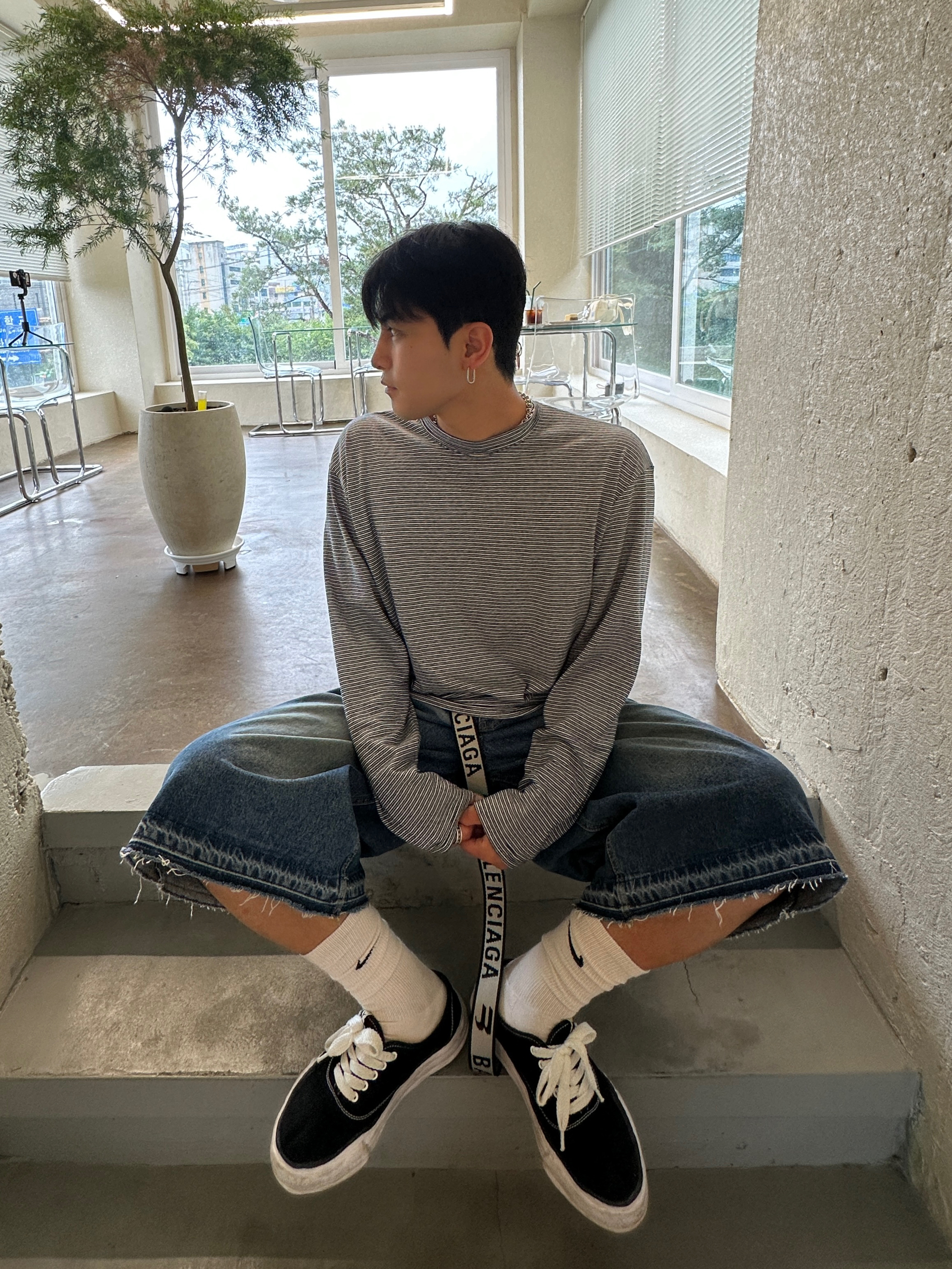 Maison Mihara Yasuhiro Baker OG Sole Canvas Low Cut Sneakers Black, Balenciaga D Ring Belt Black 착용 스타일