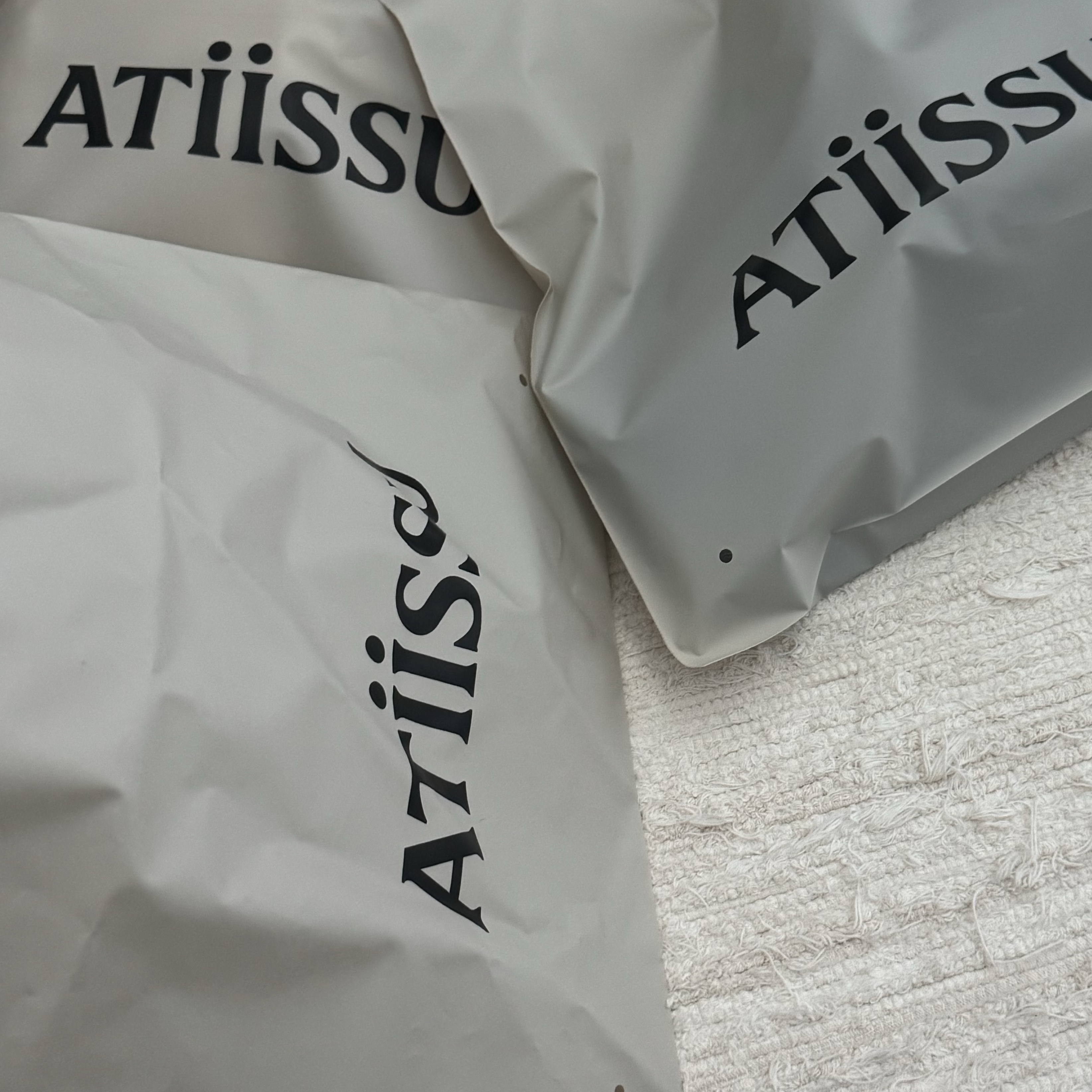 Atiissu Stocking Cap Black, Atiissu Smoke Cap Blue 착용 스타일 - 2