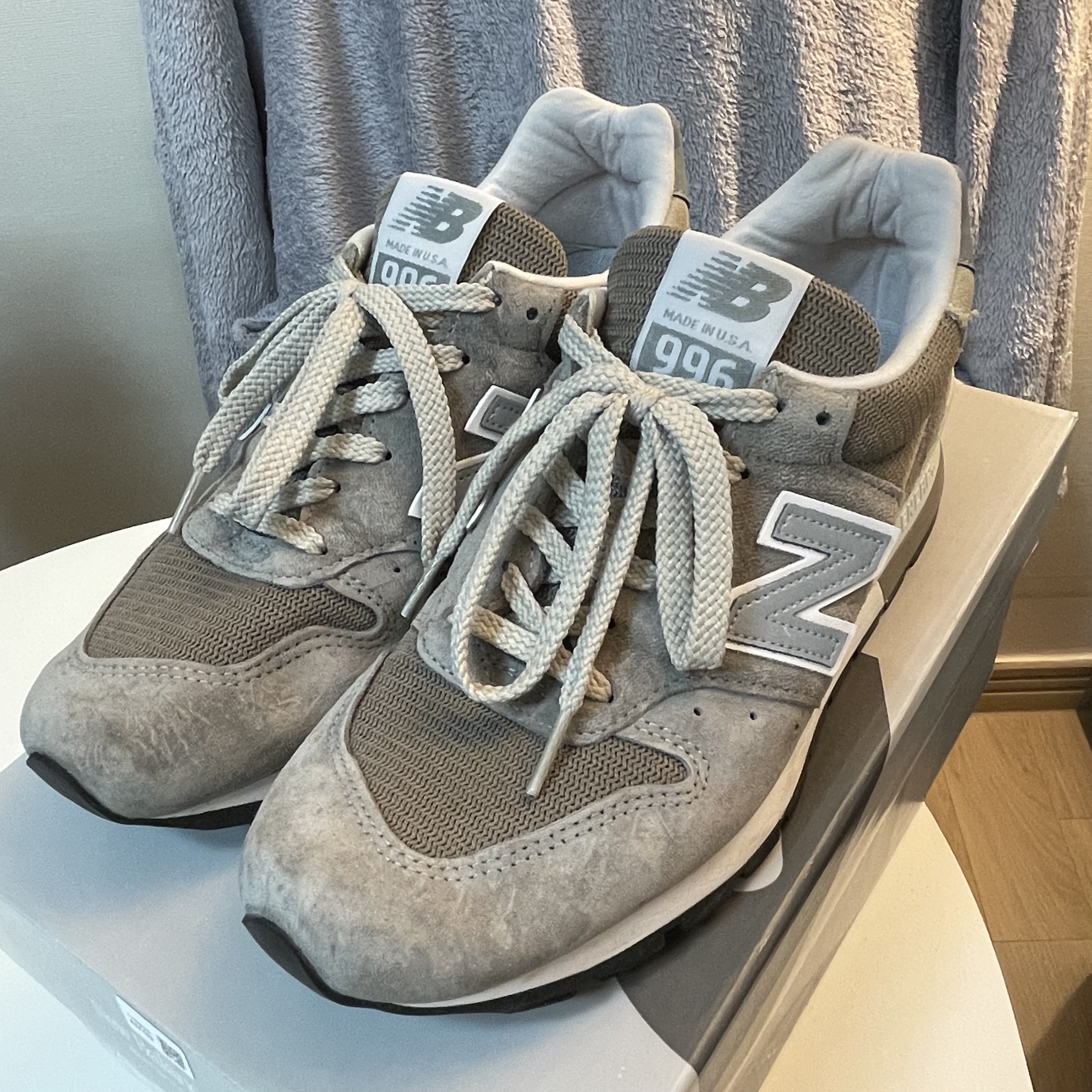 New Balance Made in USA 996 Grey 착용 스타일