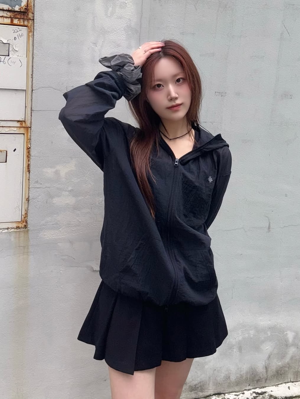SLOW RECORD HOUSE Unisex Mesh Lightweight Jacket Black 착용 스타일 - 2