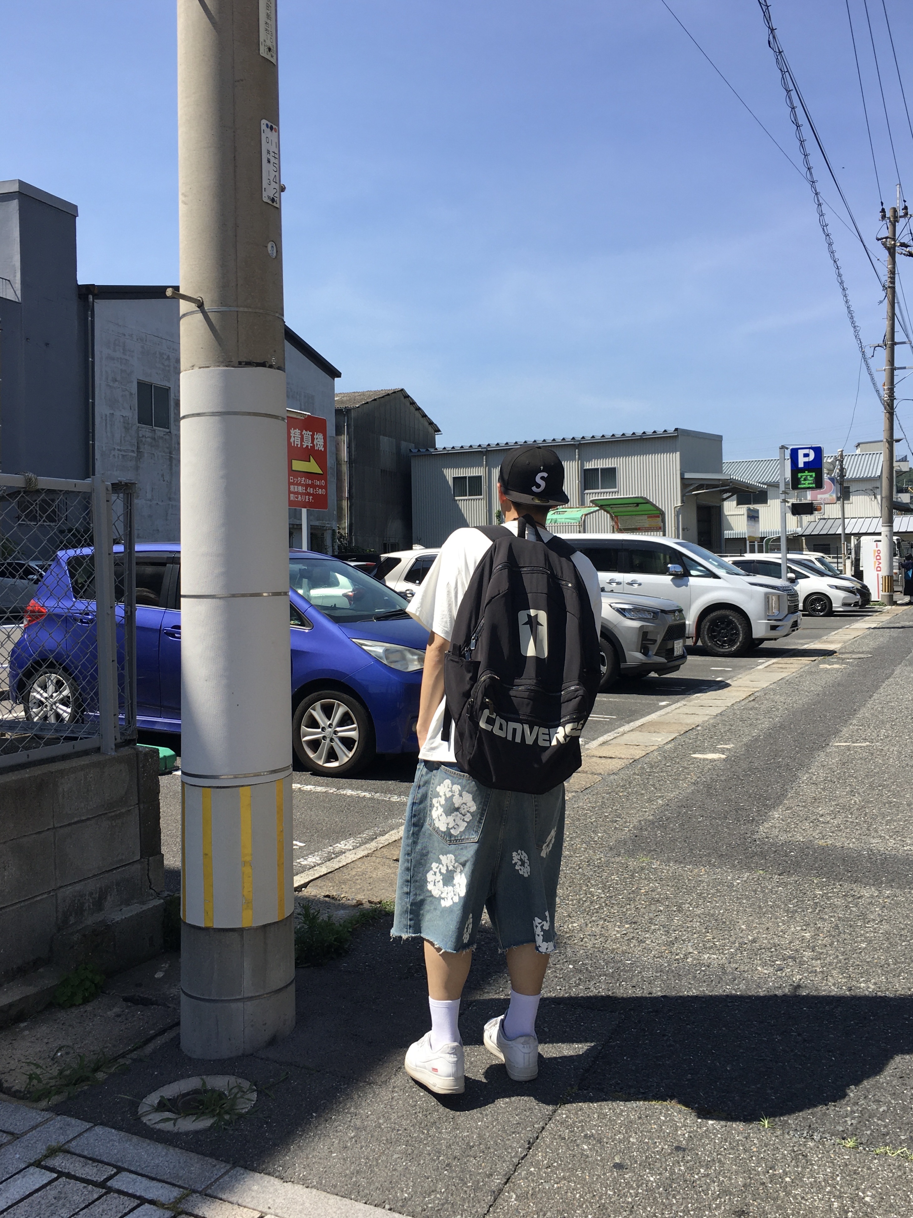 Denim Tears Cotton Wreath Jean Shorts Black 착용 스타일 - 2