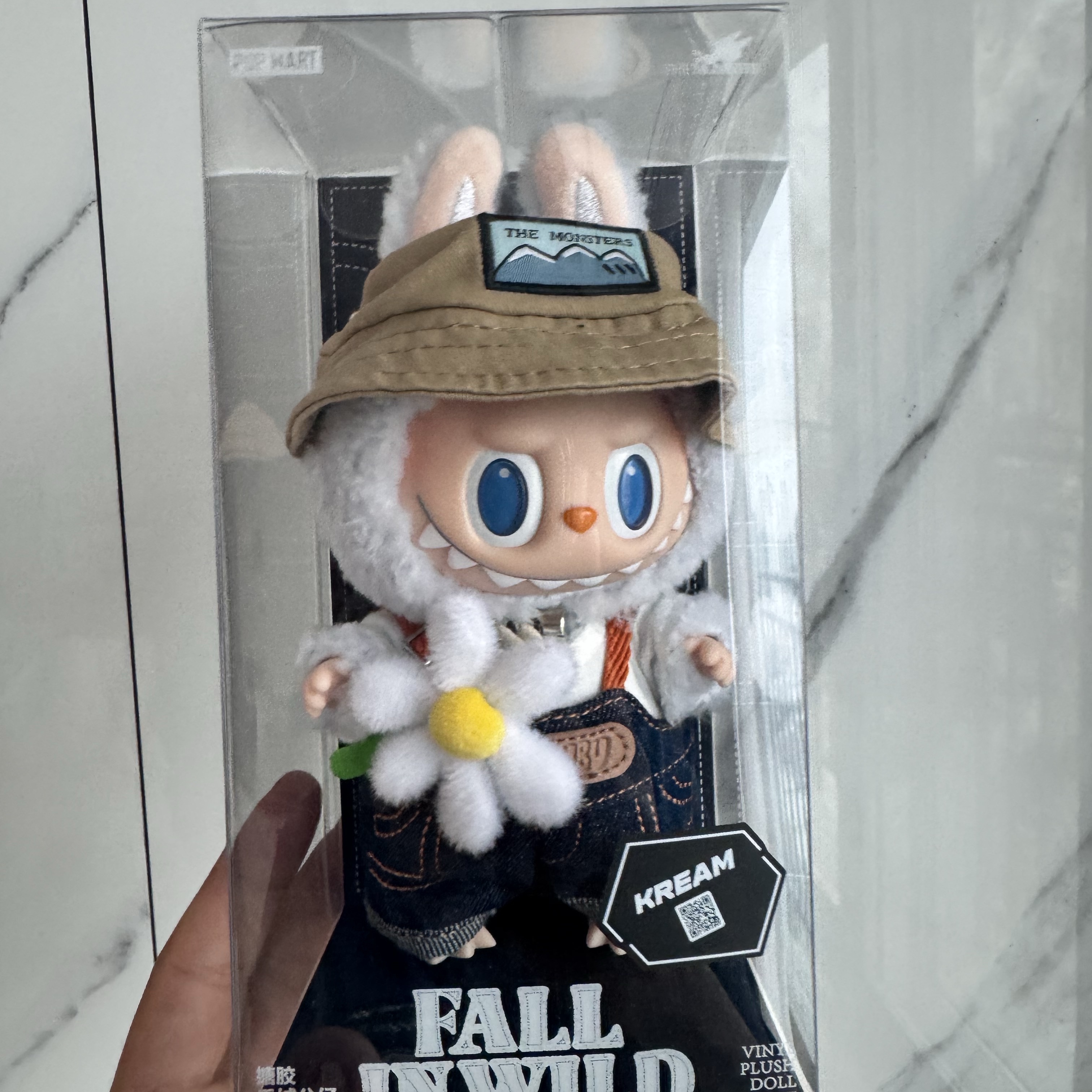 Pop Mart Fall In Wild Labubu Series Toy Keyring 착용 스타일