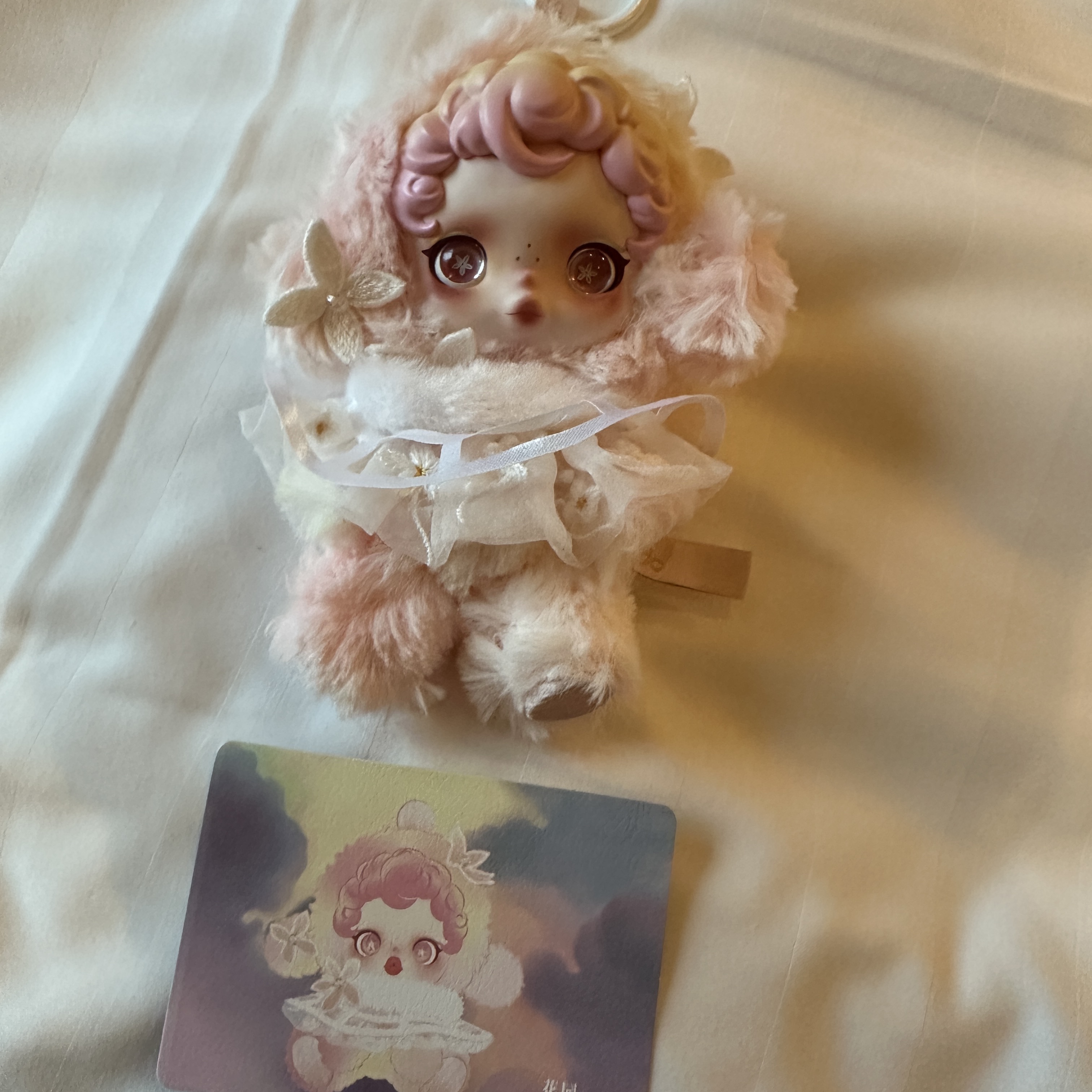 Pop Mart Skullpanda L’Impressionnisme Series Plush Doll In The Garden (Opened Case), Pop Mart Skullpanda L’Impressionnisme Series Plush Doll Mist (Opened Case) 착용 스타일 - 2