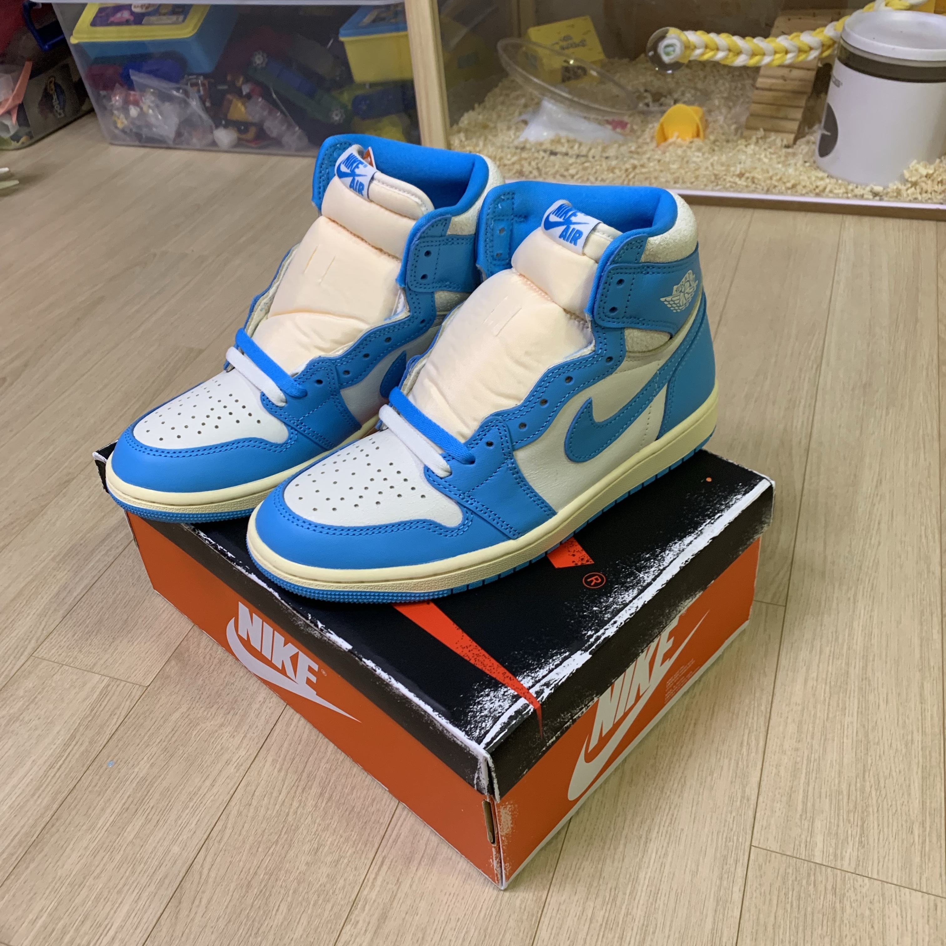 Jordan 1 Retro High OG UNC Reimagined 착용 스타일 - 2