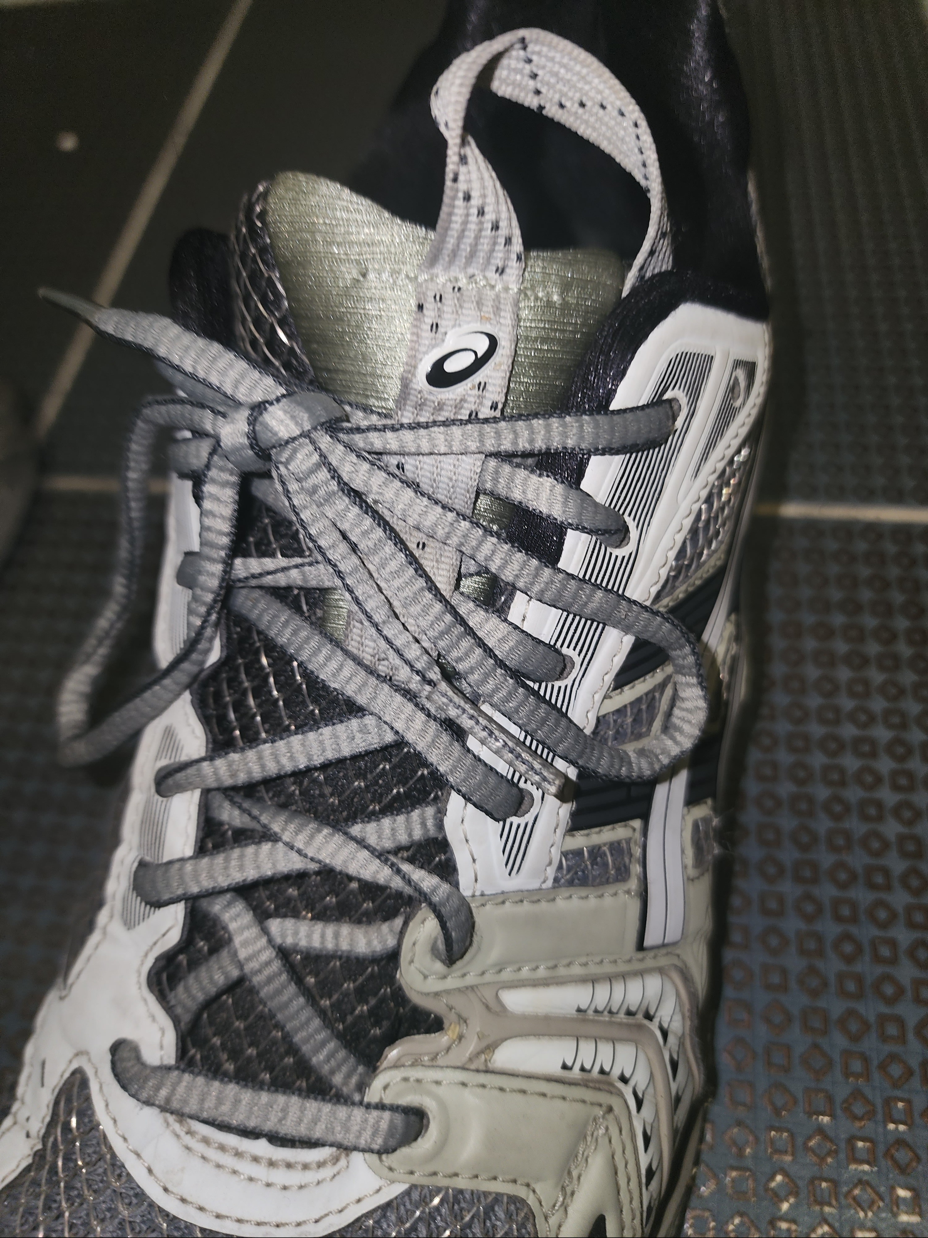 Asics UB1-S Gel-Kayano 14 Piedmont Grey 착용 스타일