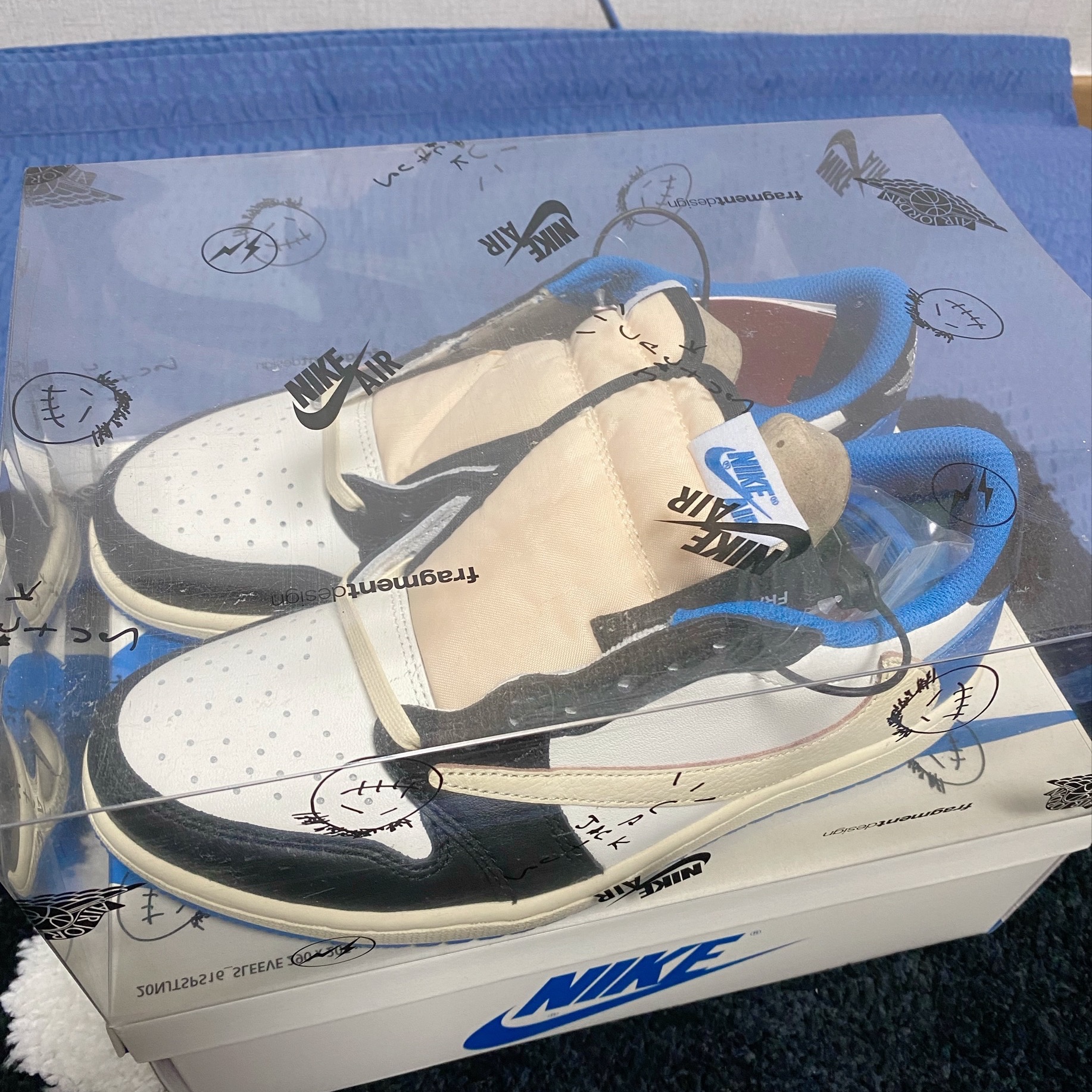Jordan 1 x Travis Scott x Fragment Retro Low OG SP Military Blue 착용 스타일