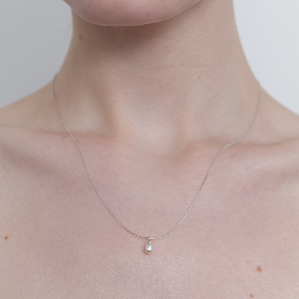 러브미몬스터 [실버] 진주 드롭 목걸이 실버(lovememonster [Silver] Tini Pearl Drop Necklace Silver) - 3