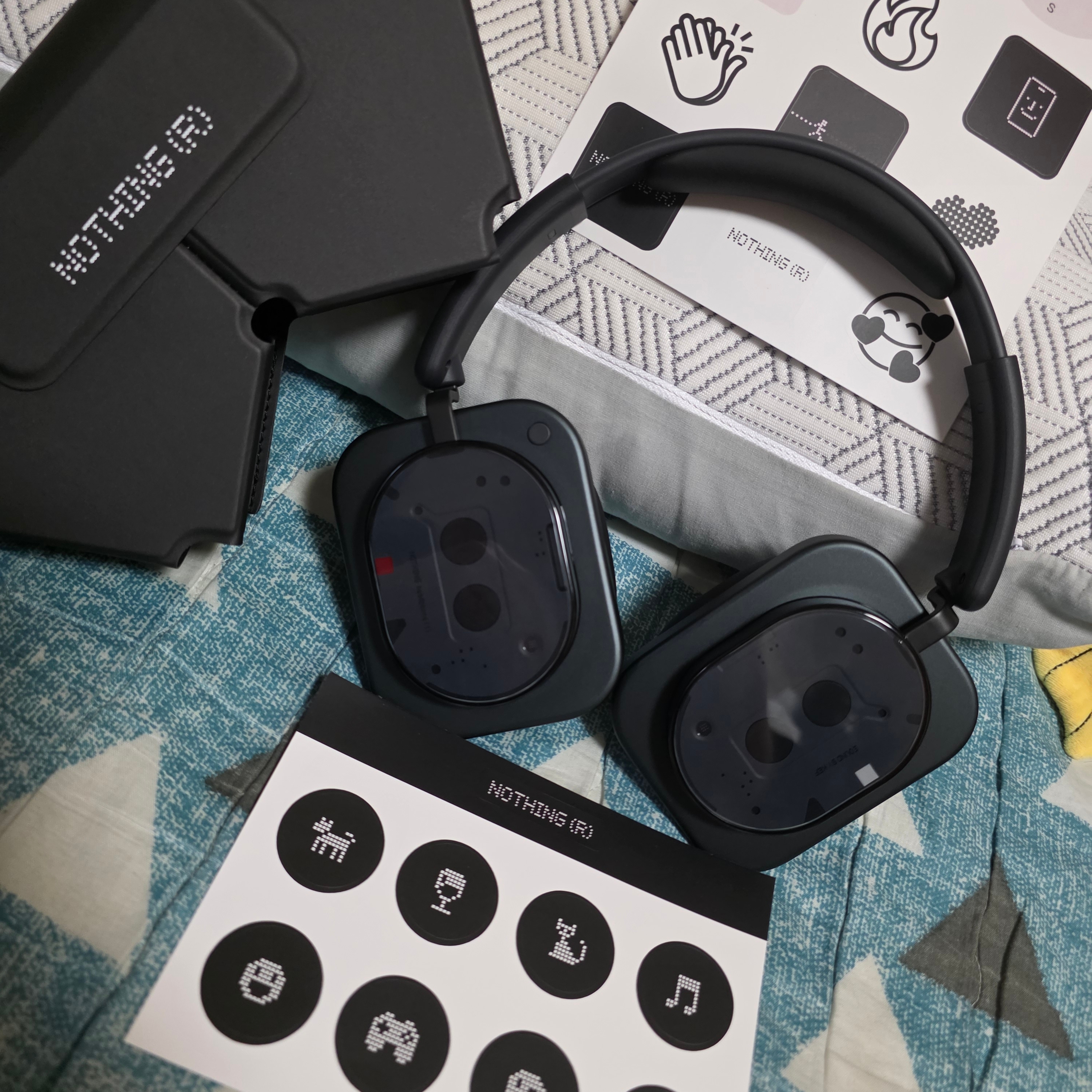 Nothing Headphone (1) Black 착용 스타일
