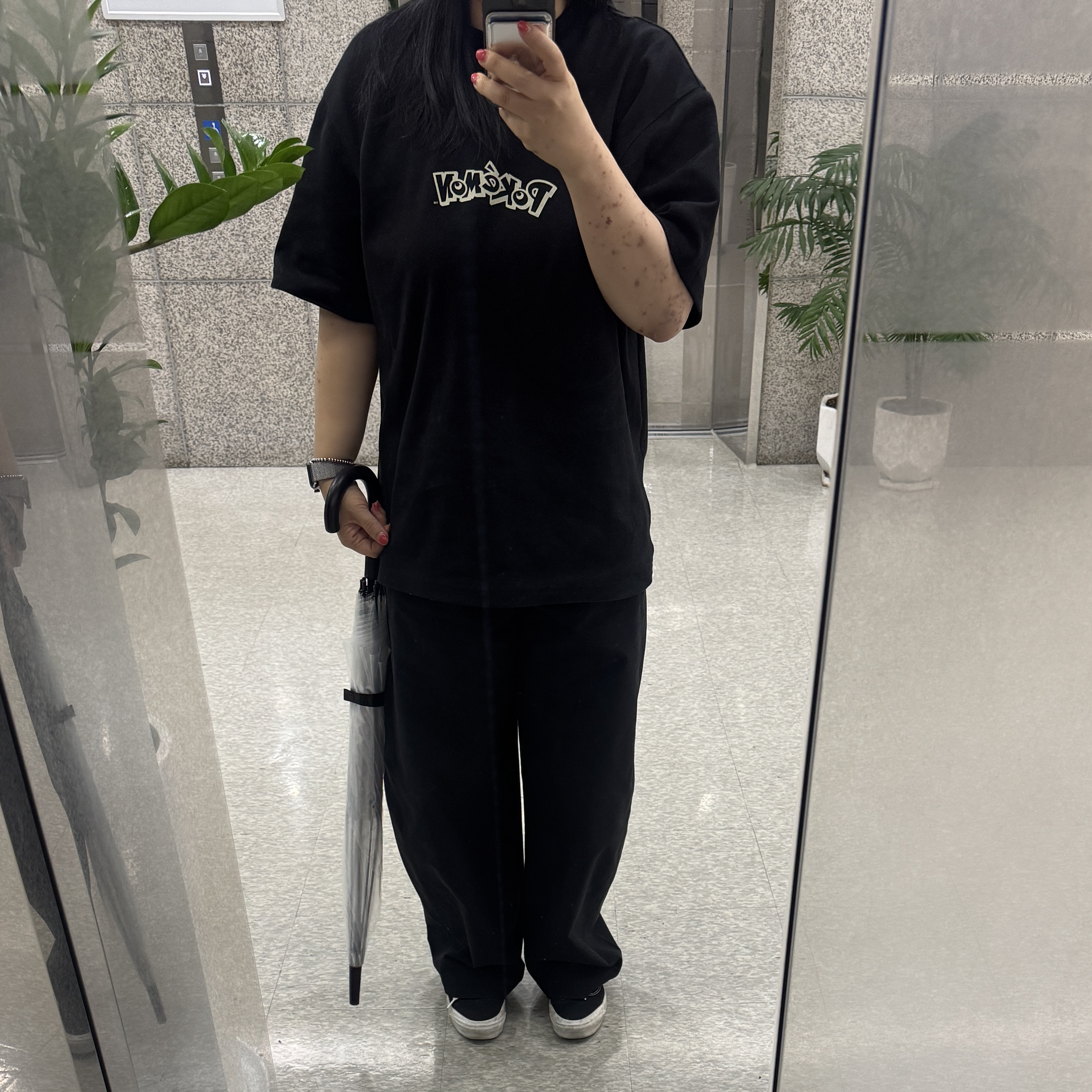 IAB Studio x Pokemon Mimikyu T-Shirt Black Yellow, Vans Vault OG Authentic LX Black 착용 스타일