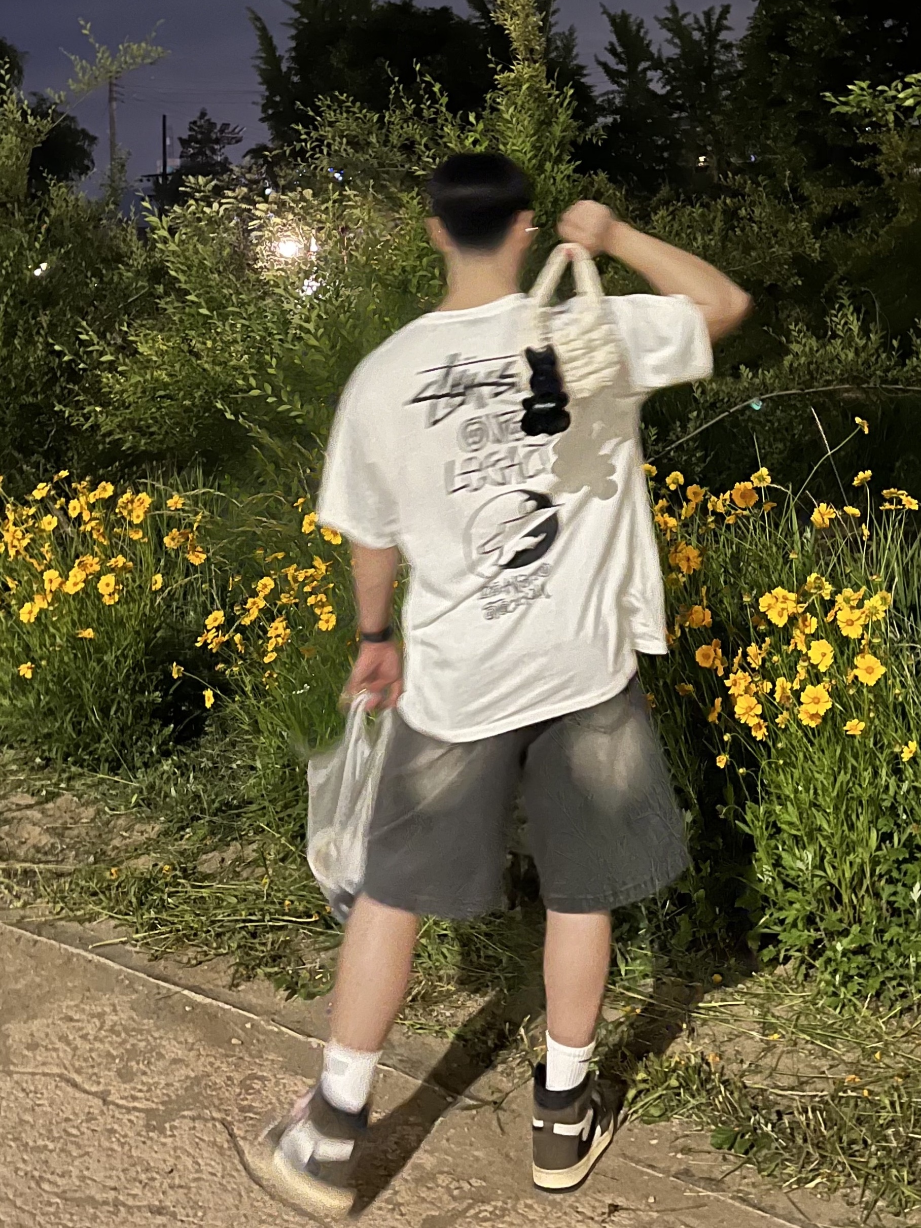 Stussy x Our Legacy Surfman Pig. Dyed T-Shirt Natural - 21FW, COS Quilted Micro Bag Off White 착용 스타일