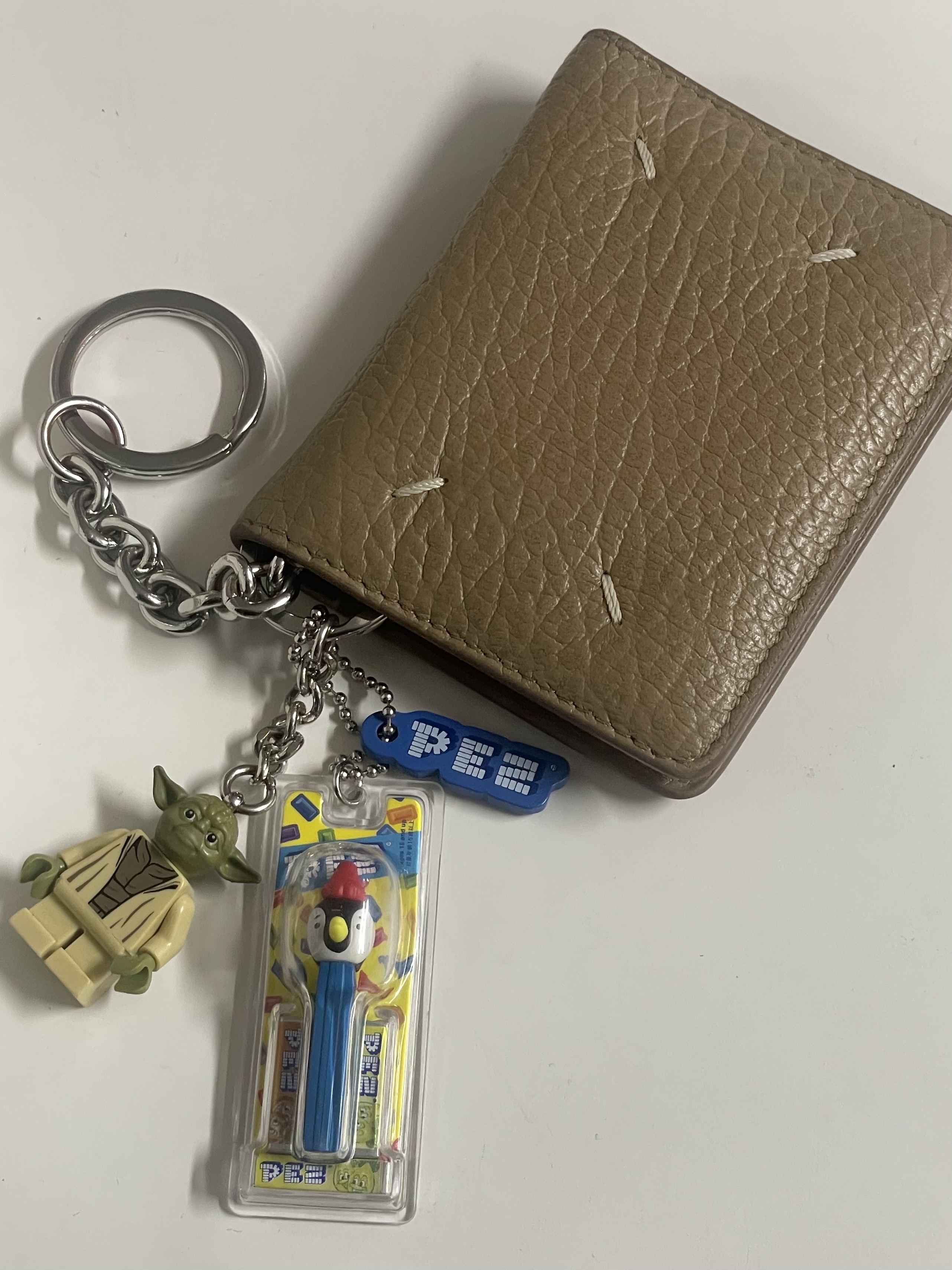 Maison Margiela Keyring Wallet Chamois 착용 스타일
