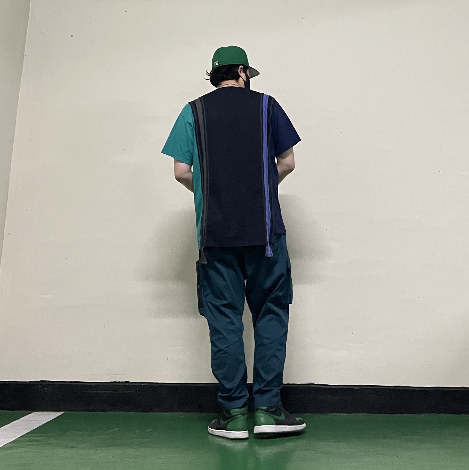 Nike ACG Cargo Pants Midnight Turquoise - US/EU, Essentials x New Era Sized Cap Kelly Green 착용 스타일 - 2