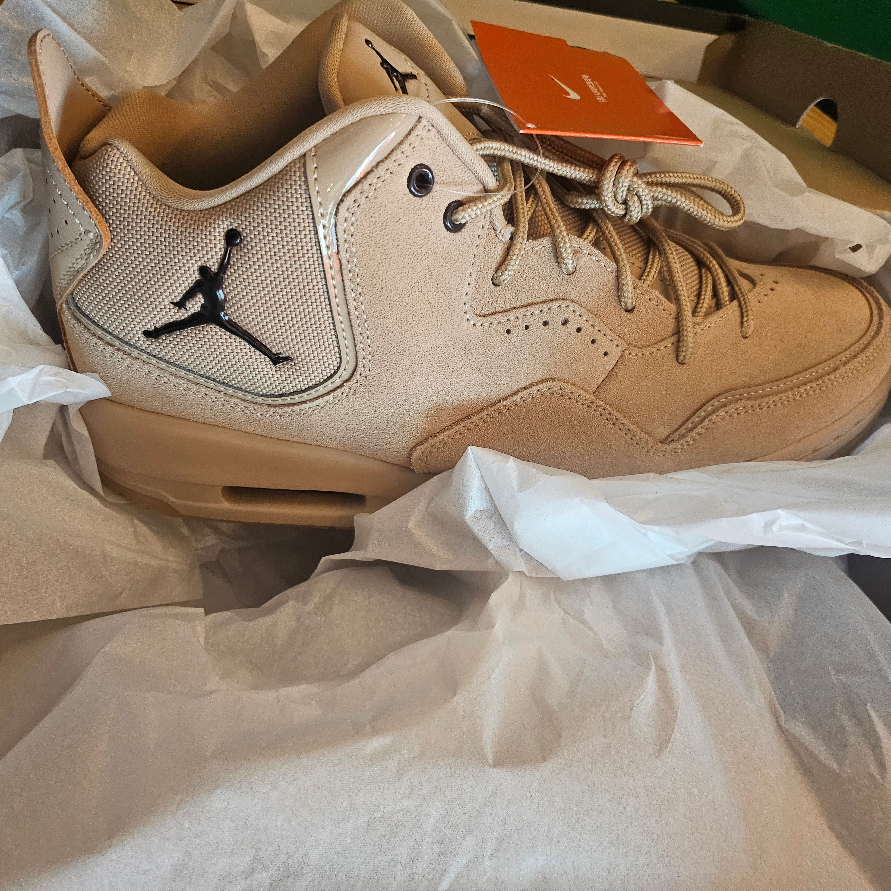 Jordan Courtside 23 Desert Baroque Brown 착용 스타일