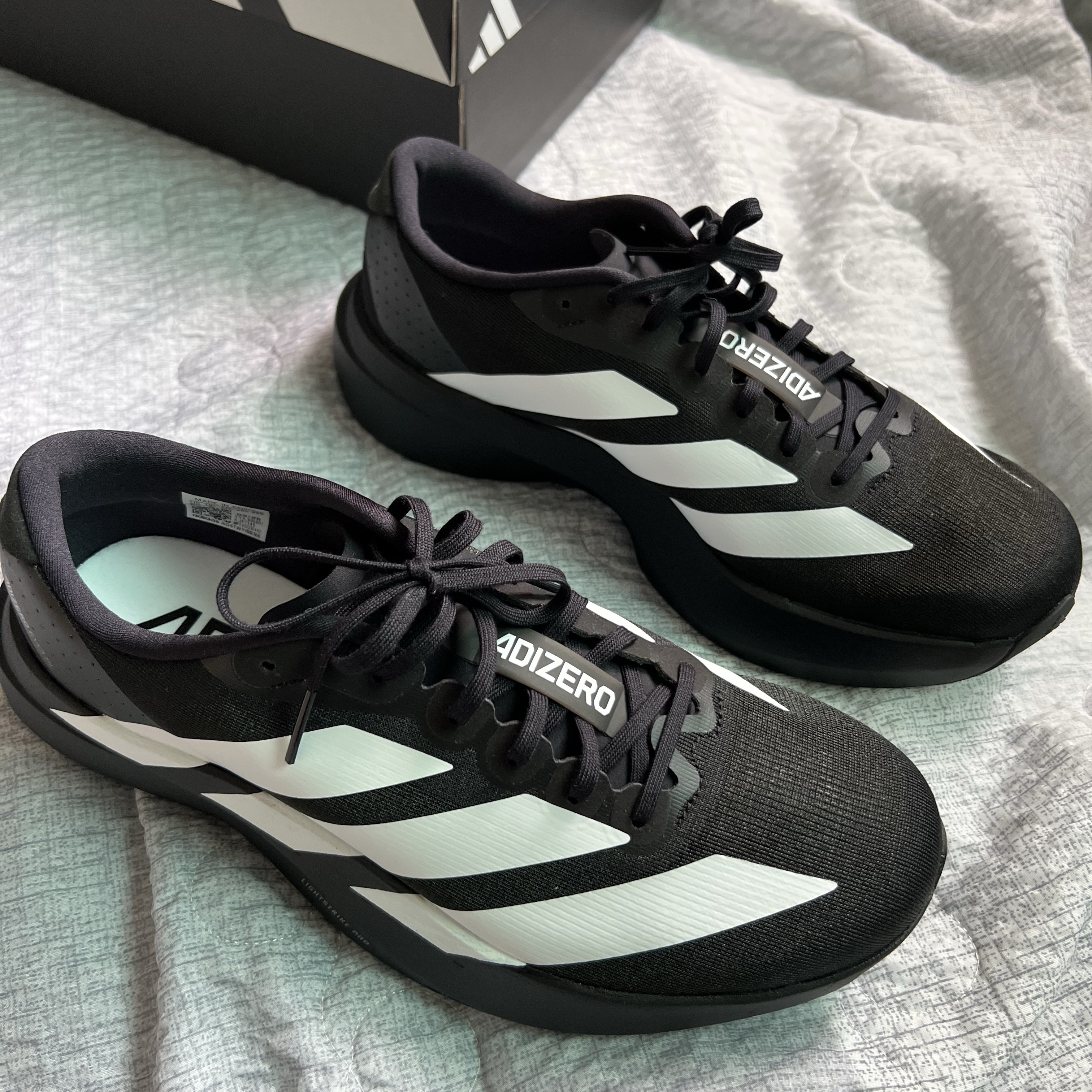 Adidas Adizero EVO SL Core Black Cloud White 착용 스타일