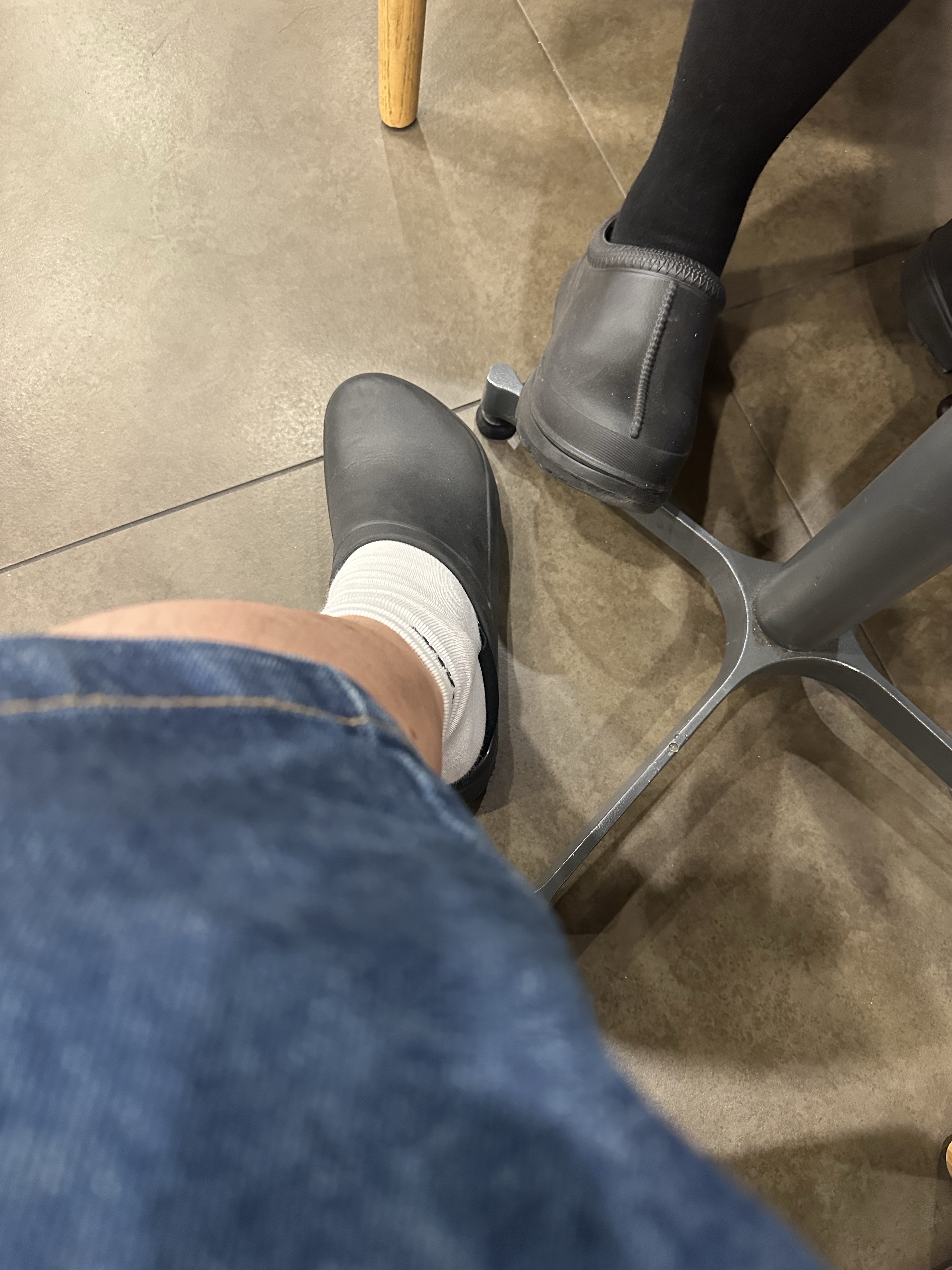 (W) UGG Tasman X Black 착용 스타일