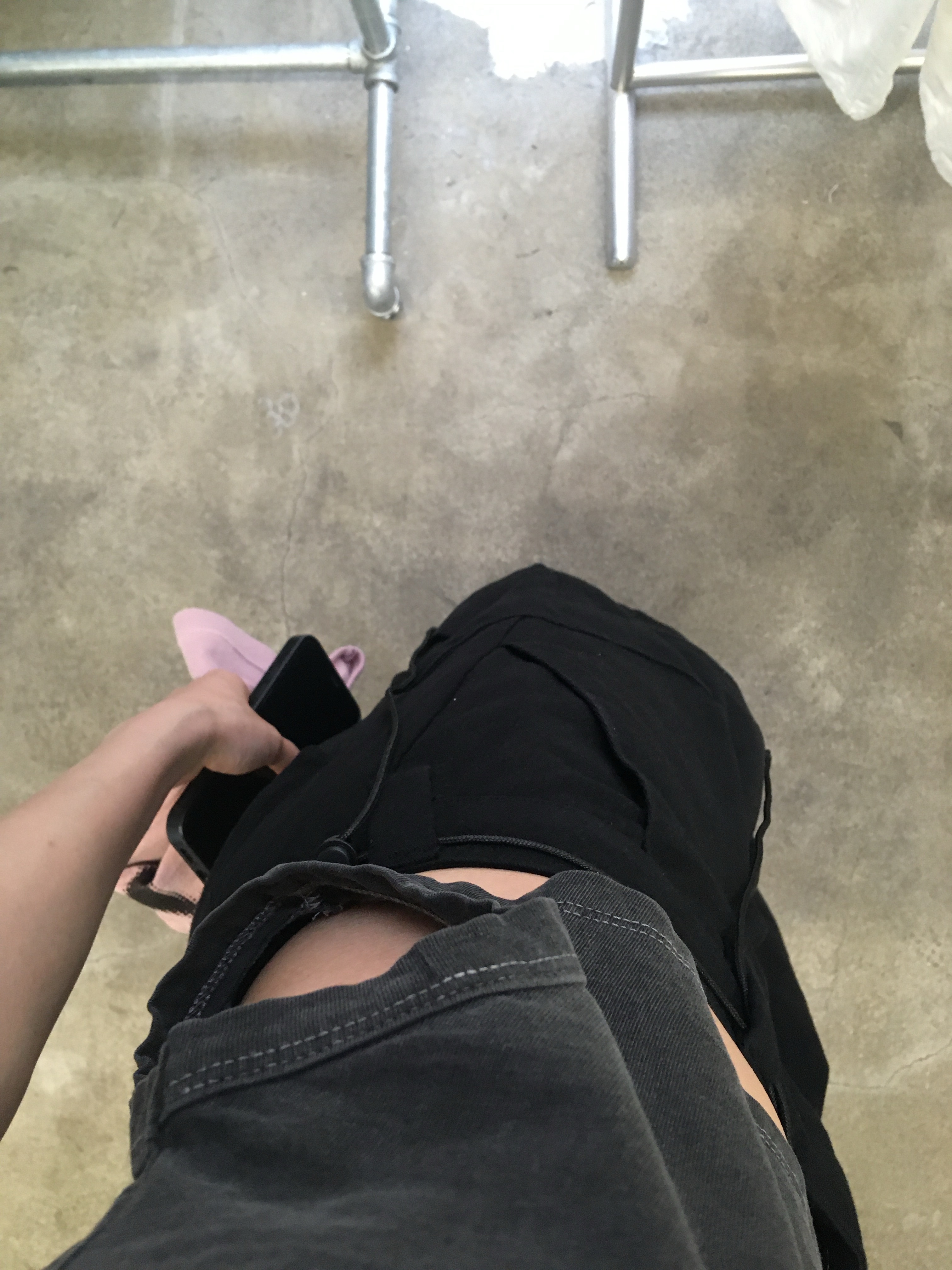 Sansan Gear Capri Pants Black - 25SS, (W) Mischief Rhombus Blur T-Shirt Mini Dusty Pink 착용 스타일 - 1
