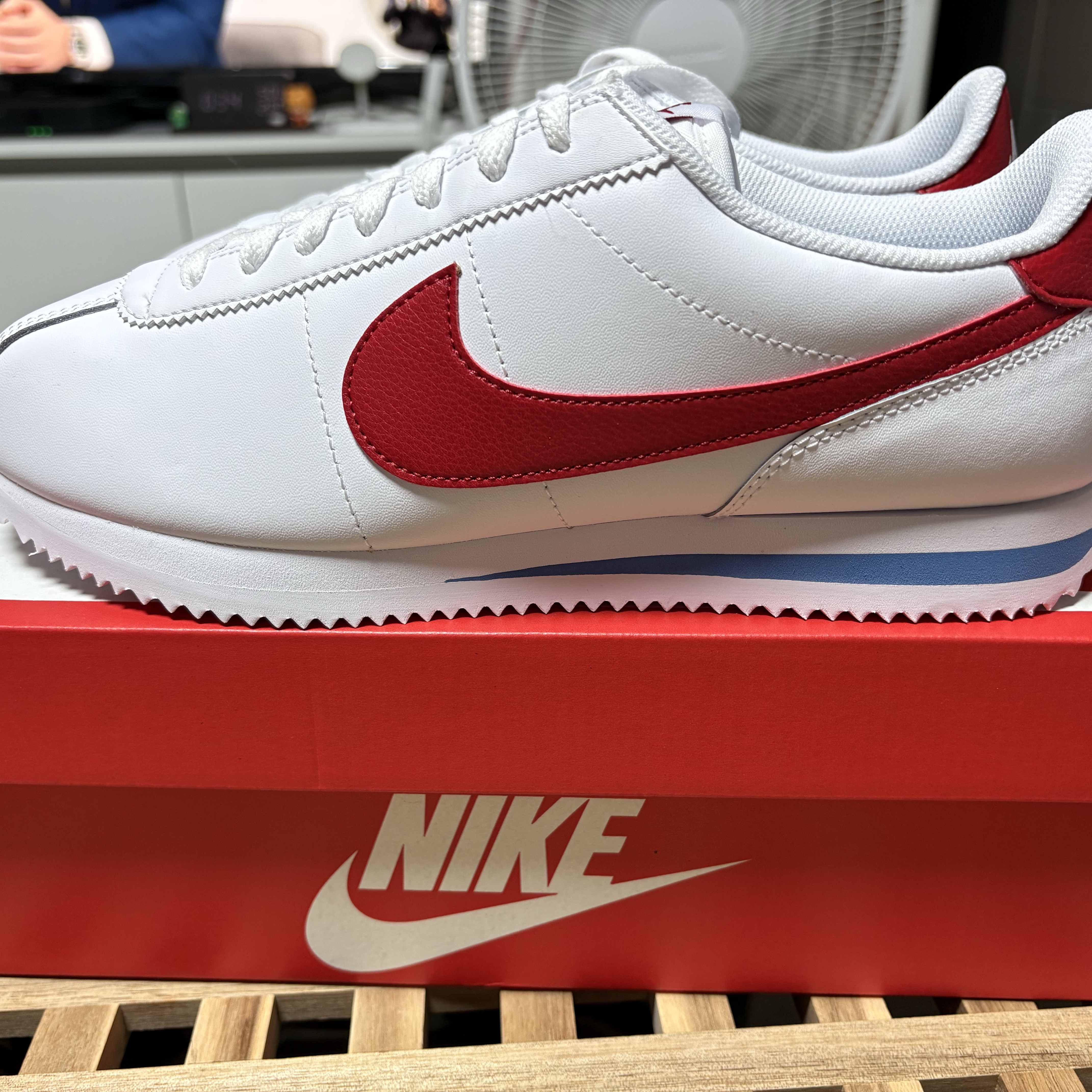 Nike Cortez White Varsity Blue 착용 스타일 - 1