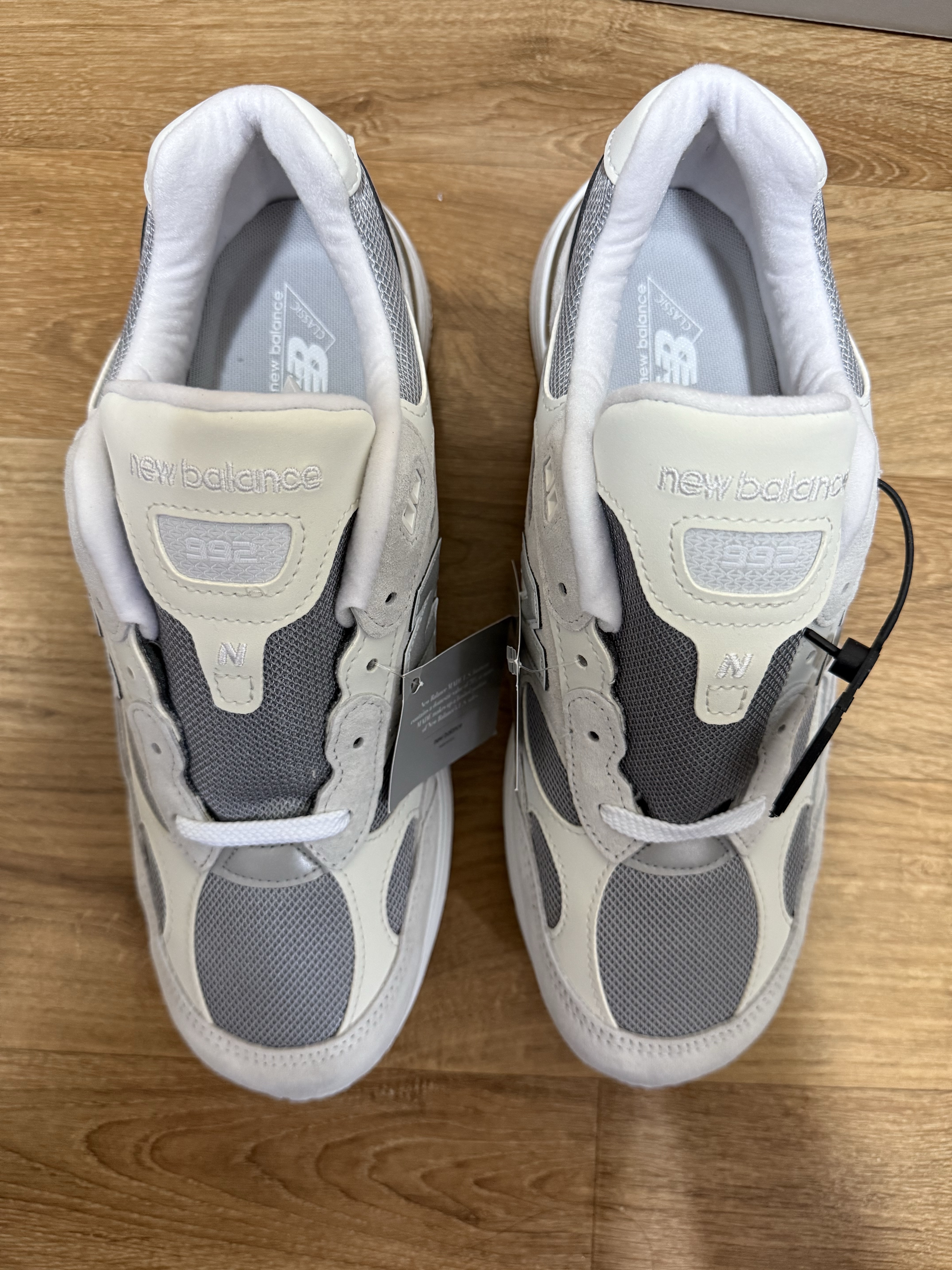 New Balance 992 Made in USA Core White Reflection 착용 스타일 - 5