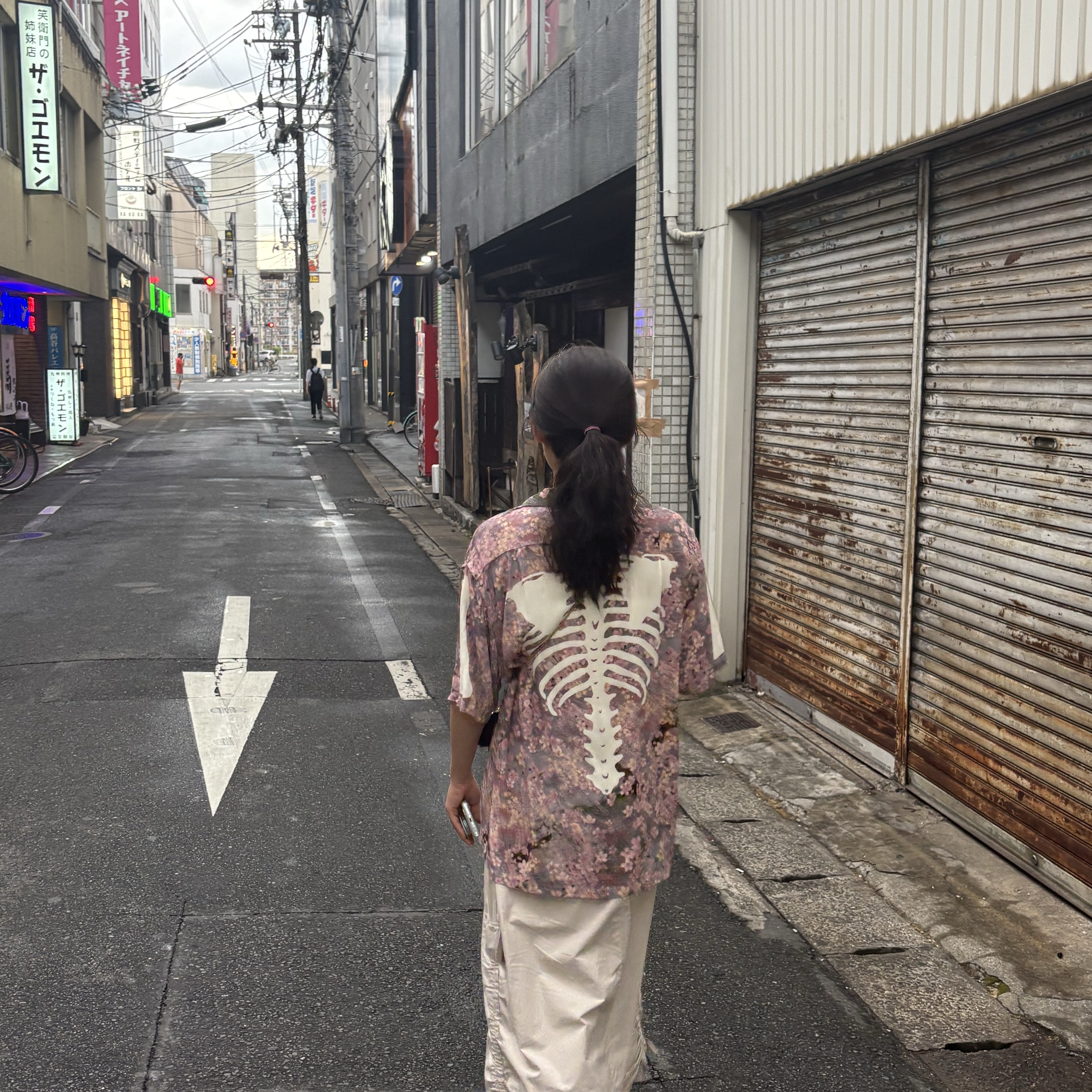 Kapital Rayon Sakura Bone Print Aloha Shirt Gray 착용 스타일 - 2
