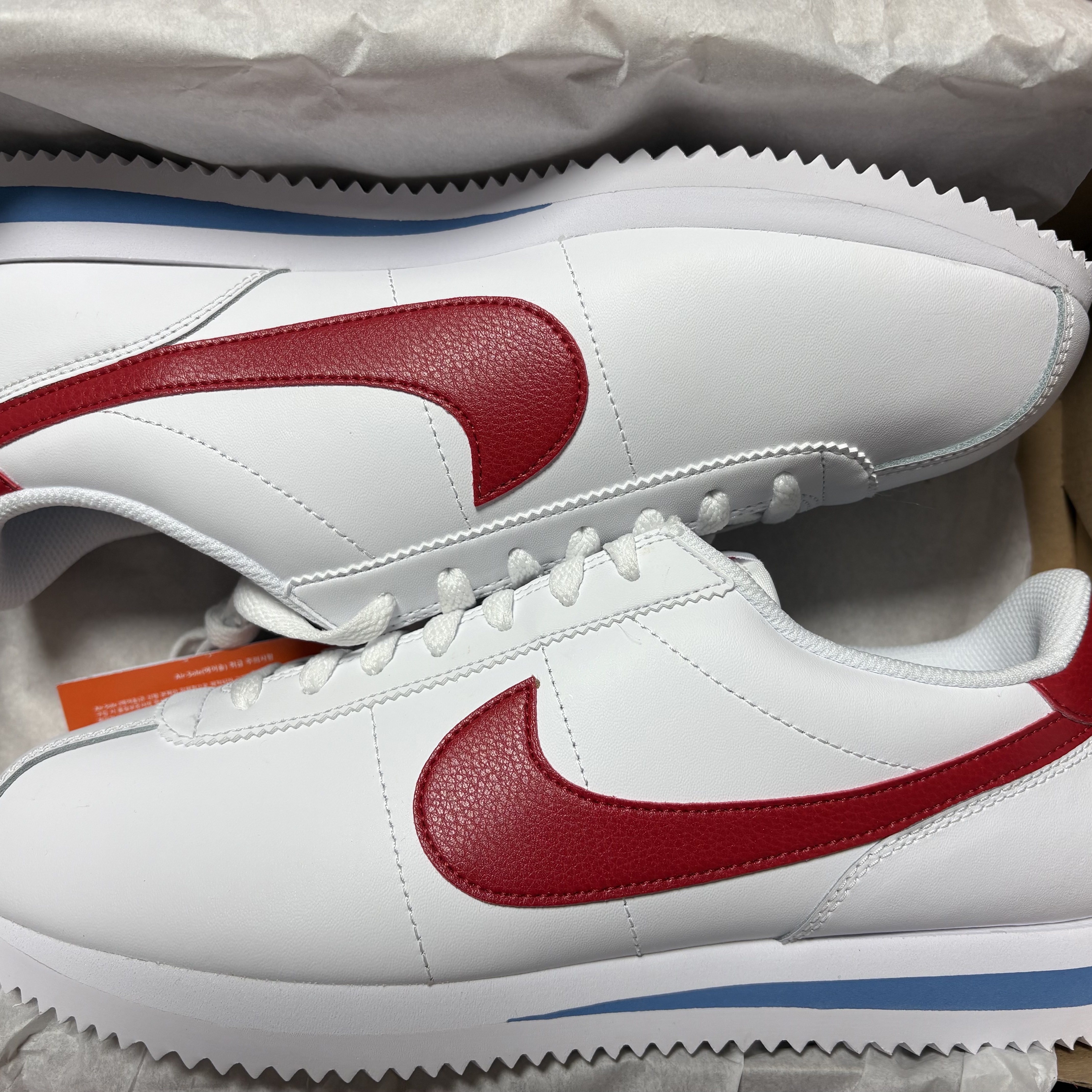 Nike Cortez White Varsity Blue 착용 스타일 - 2