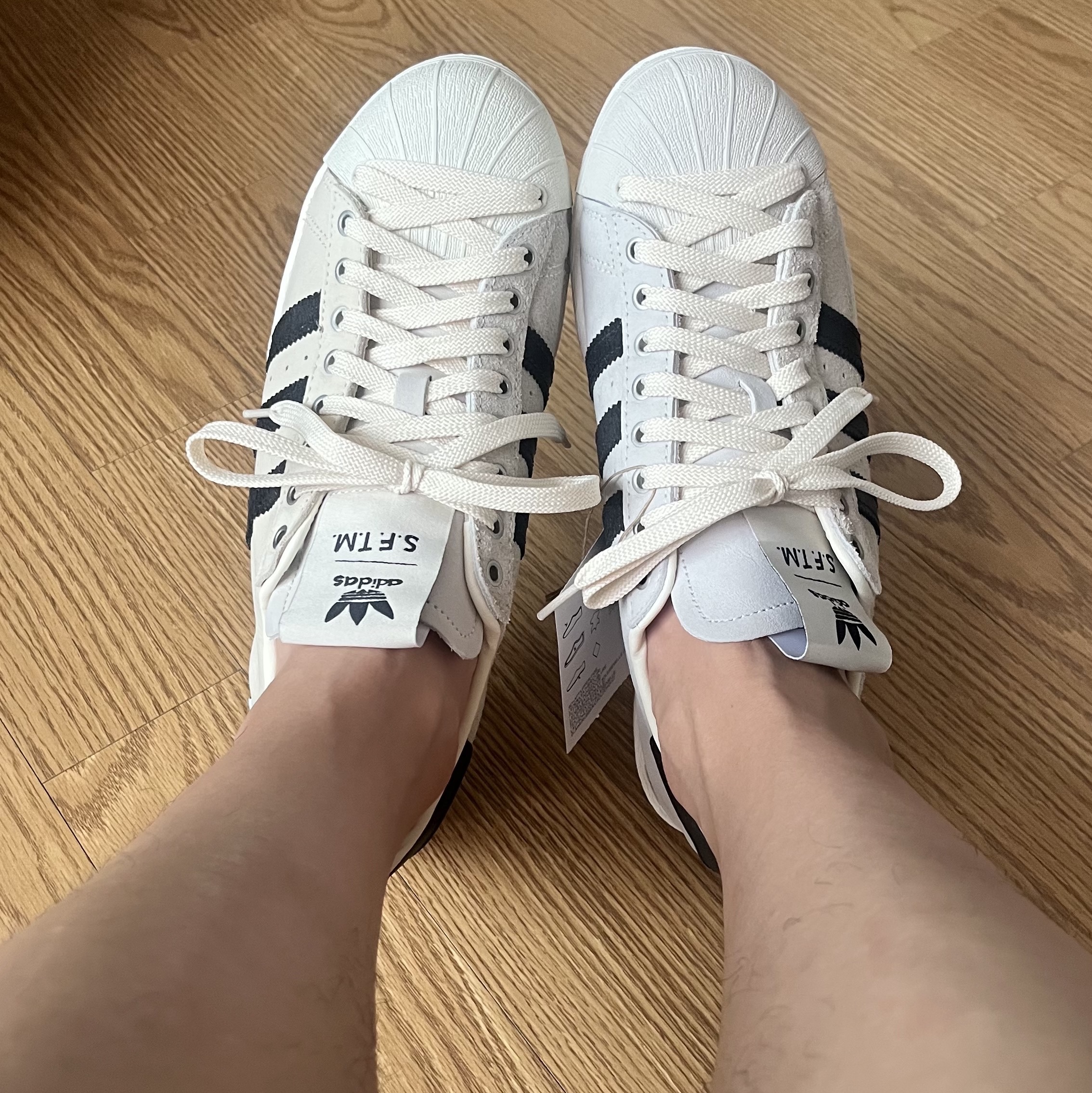 Adidas x Song for the Mute Superstar 82 Cream White Core Black 착용 스타일
