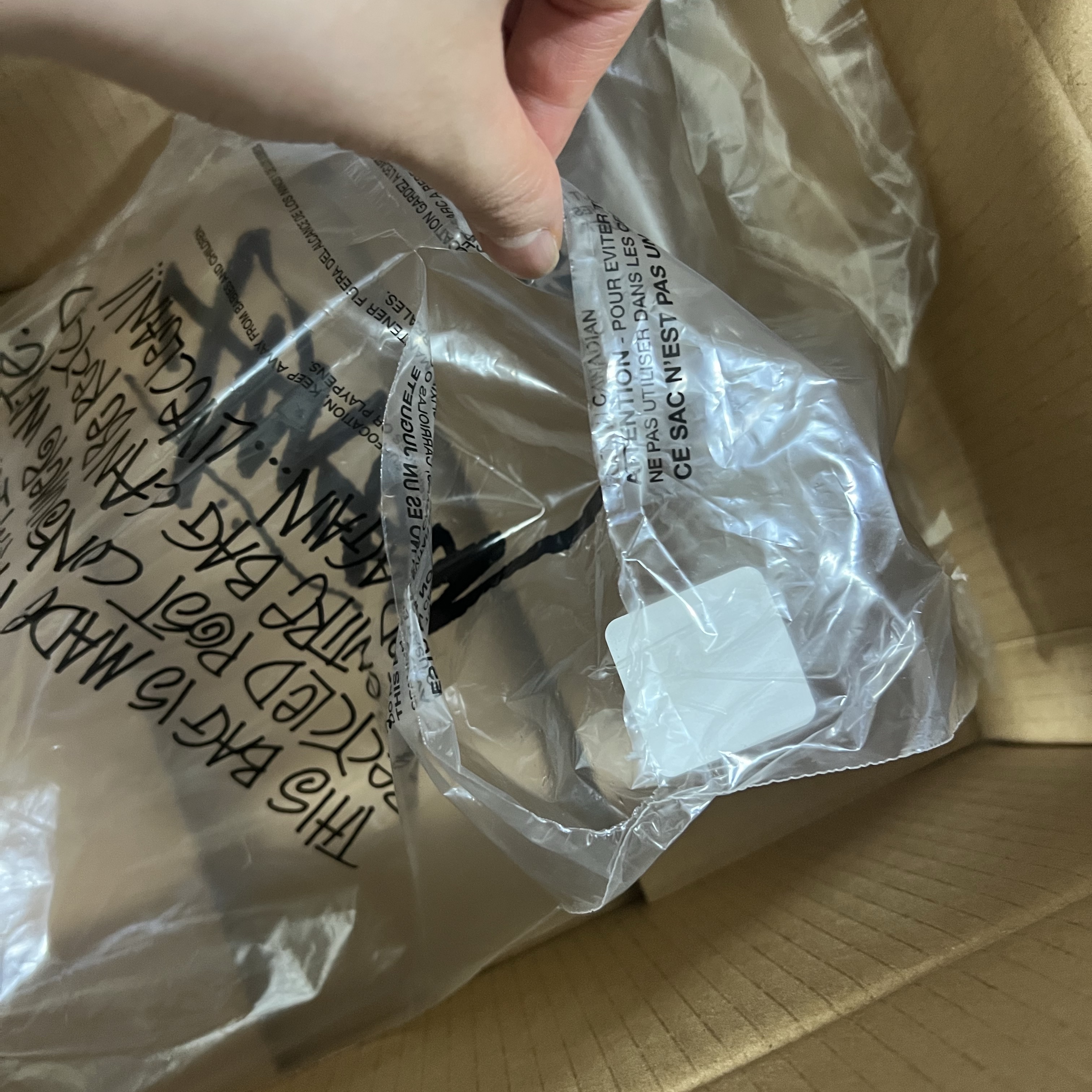 Stussy World Tour T-Shirt White 2024,2025 착용 스타일 - 2