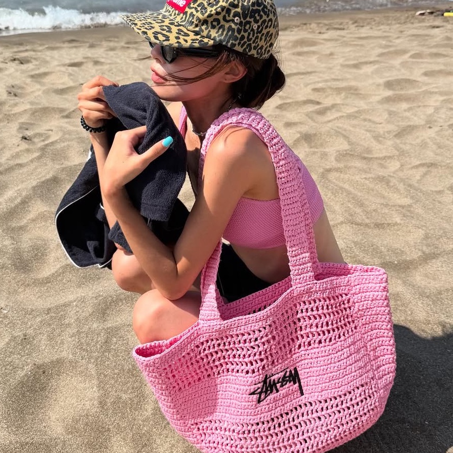 Stussy Woven Tote Bag Light Pink 착용 스타일