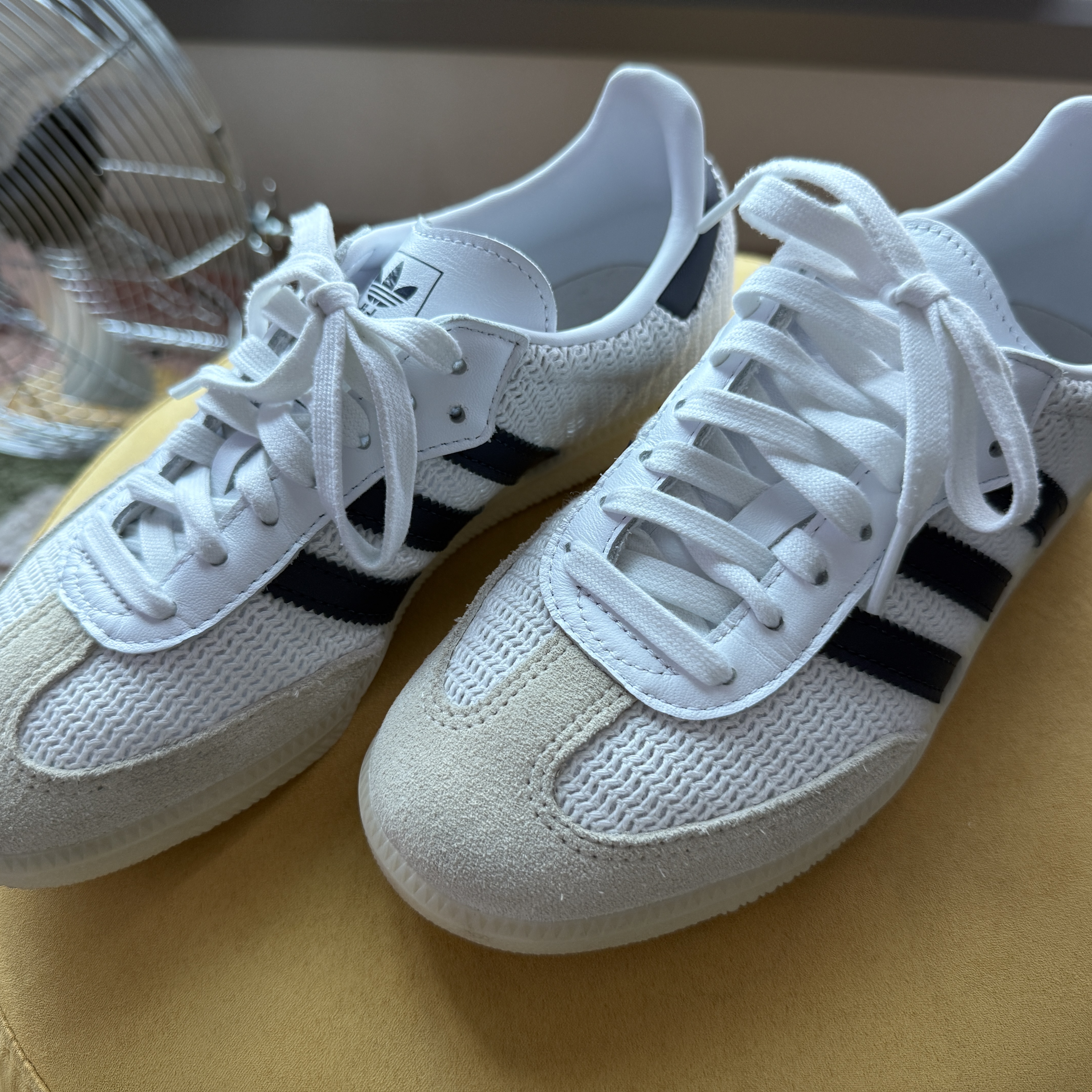 Adidas Originals Samba OG Cloud White Night Indigo 착용 스타일