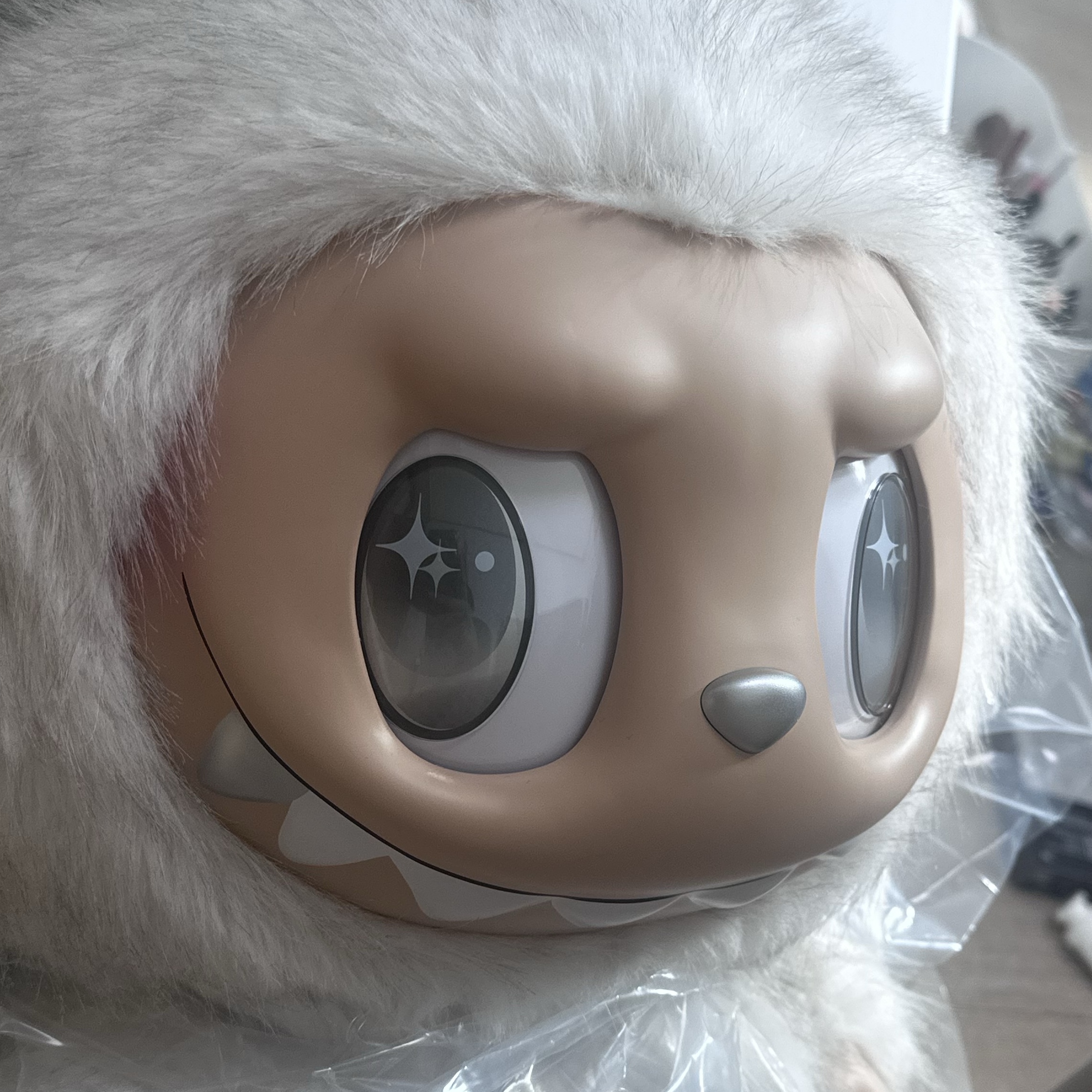 Pop Mart The Monsters Zimomo Angel In Clouds Vinyl Face Doll 착용 스타일 - 2