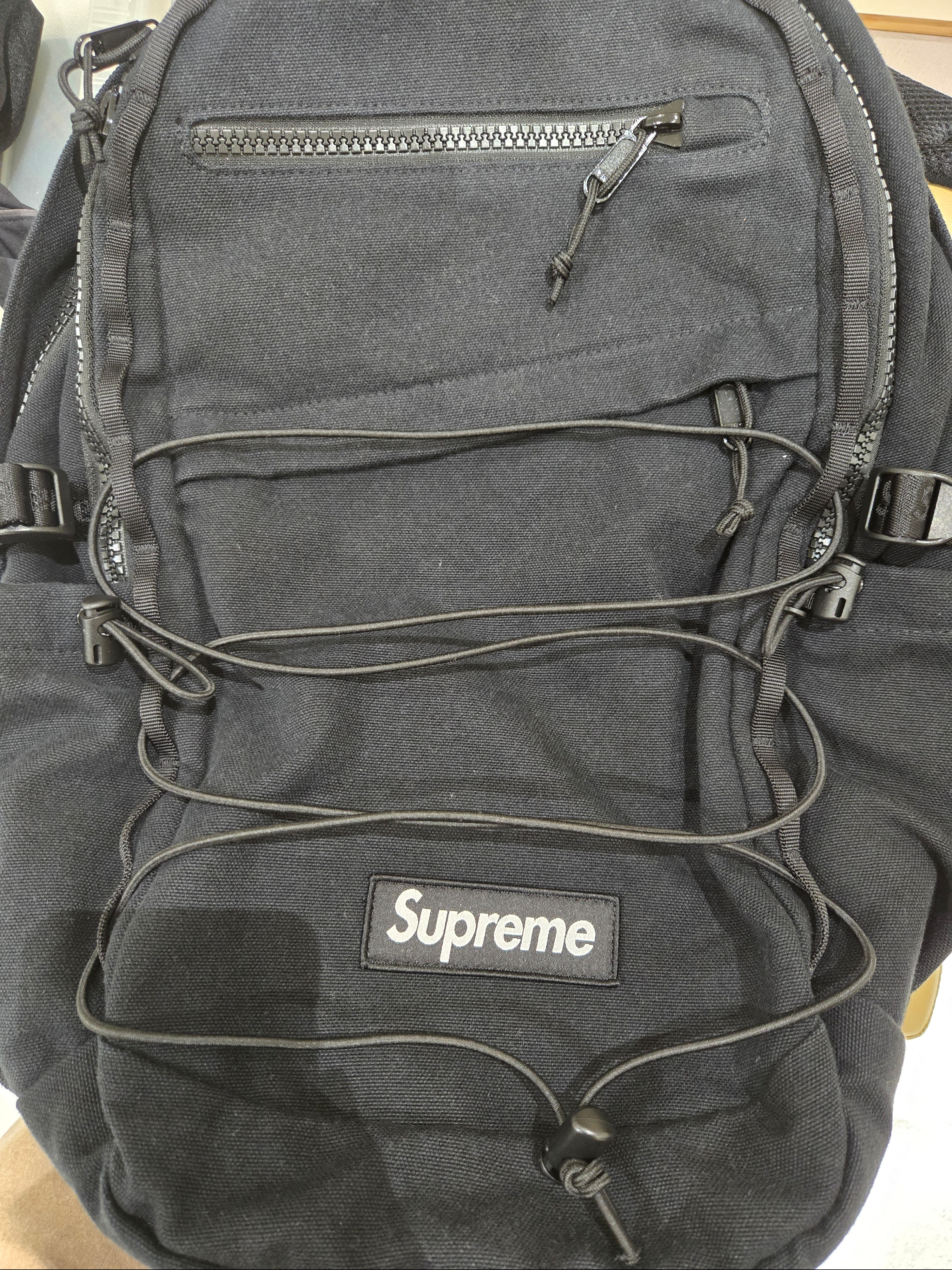Supreme Backpack Black - 25SS 착용 스타일
