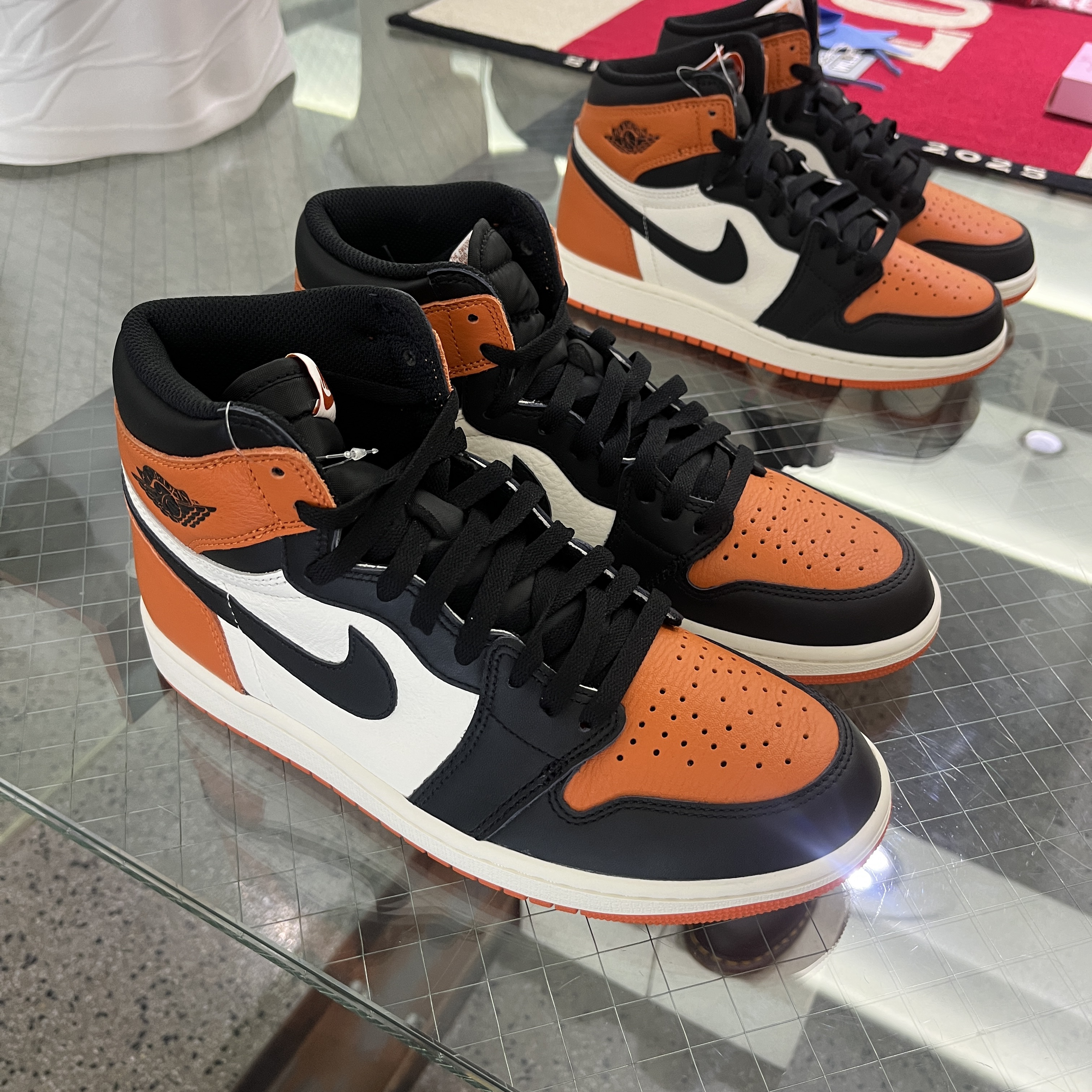 Jordan 1 Retro High OG Shattered Backboard, Jordan 1 Retro Shattered Backboard 착용 스타일