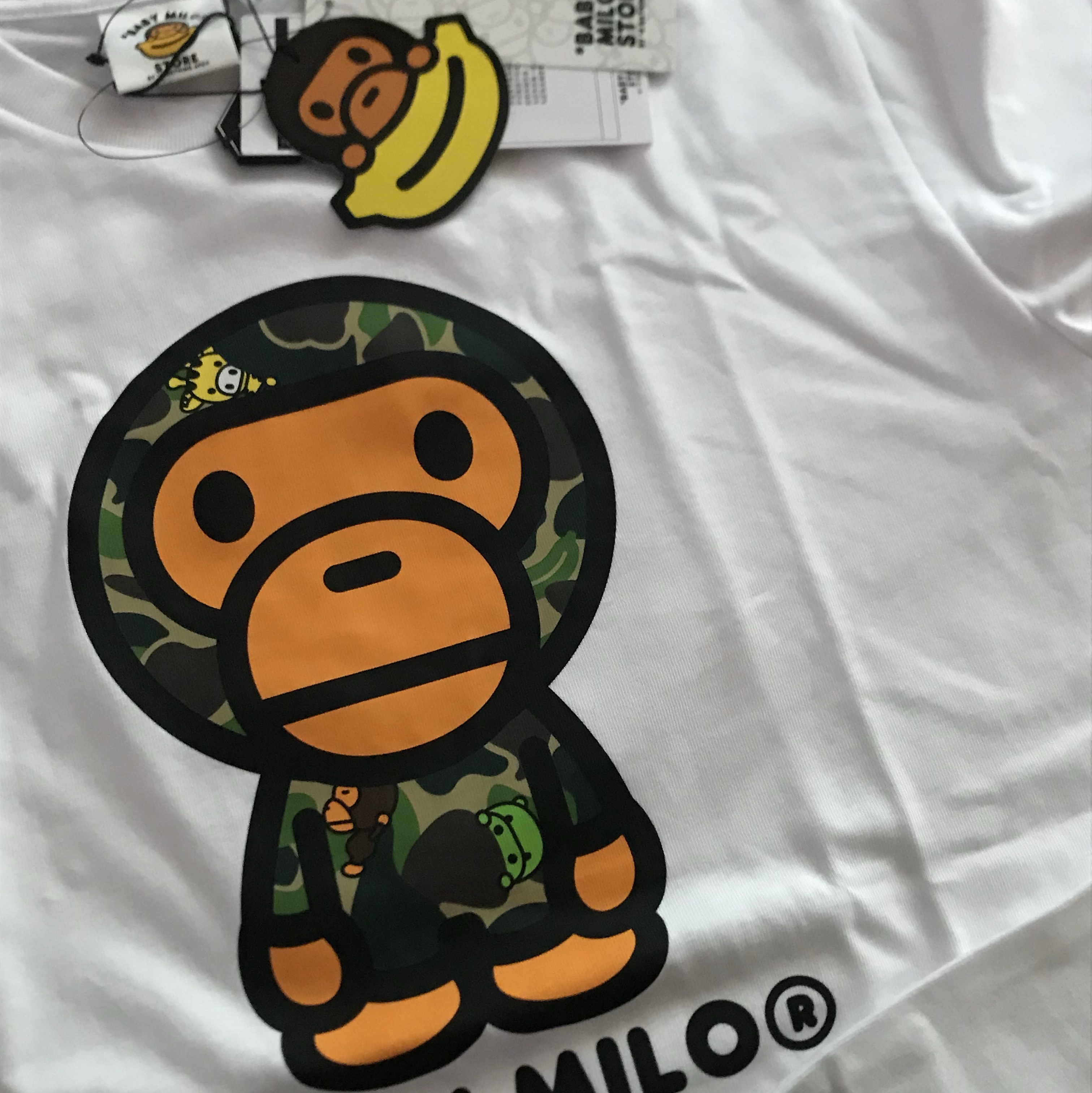 (W) BAPE Milo Regular Fit T-Shirt White 착용 스타일 - 1