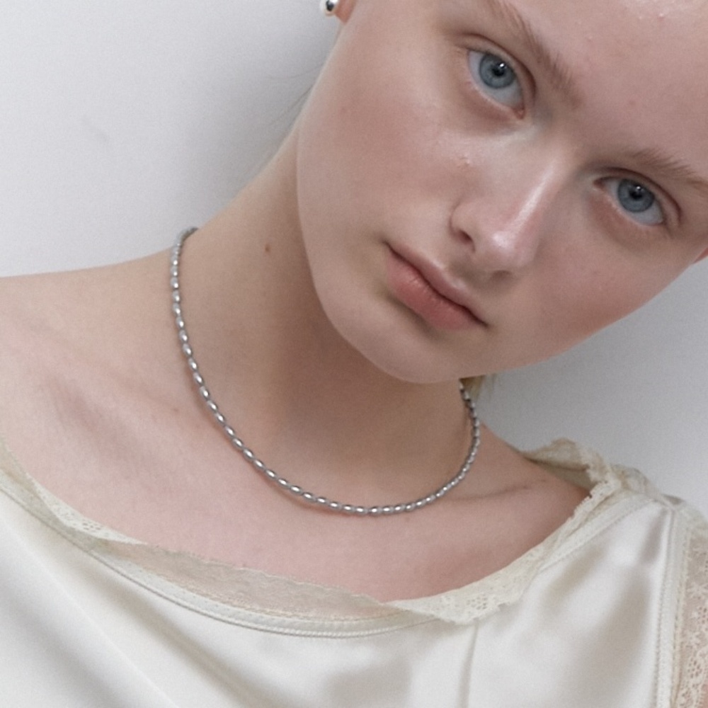 러브미몬스터 시크 회색 진주 목걸이(lovememonster Chic Grey Pearl Necklace  Grey) - 2