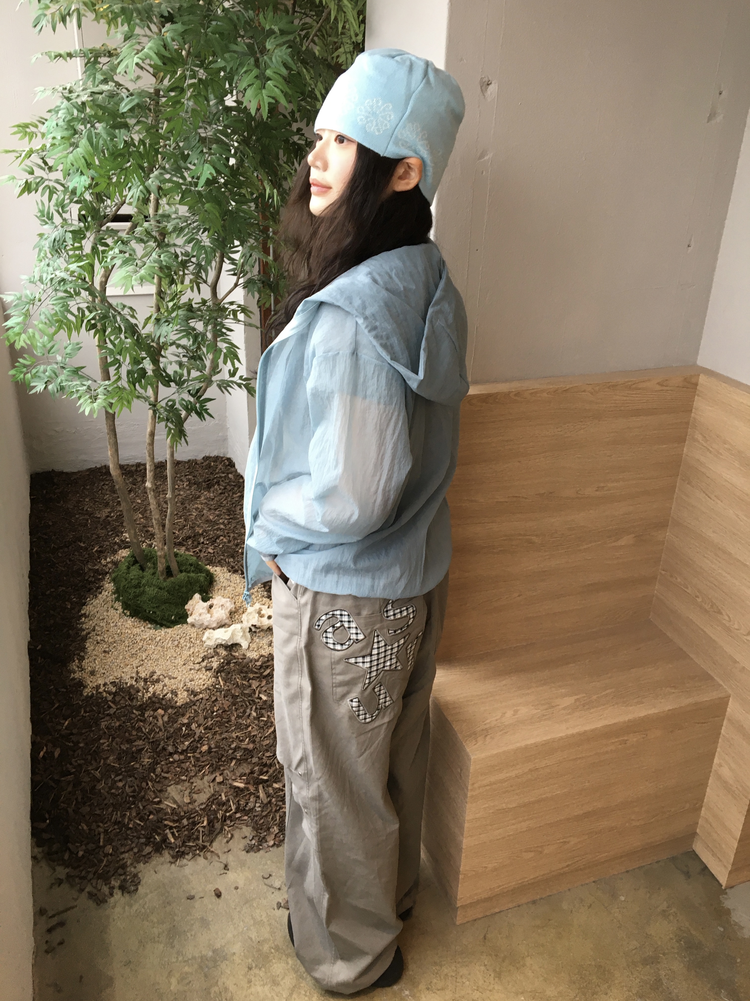 (W) Crocs Baya Platform Clog Black, SLOW RECORD HOUSE Unisex Mesh Lightweight Jacket Skyblue 착용 스타일 - 3