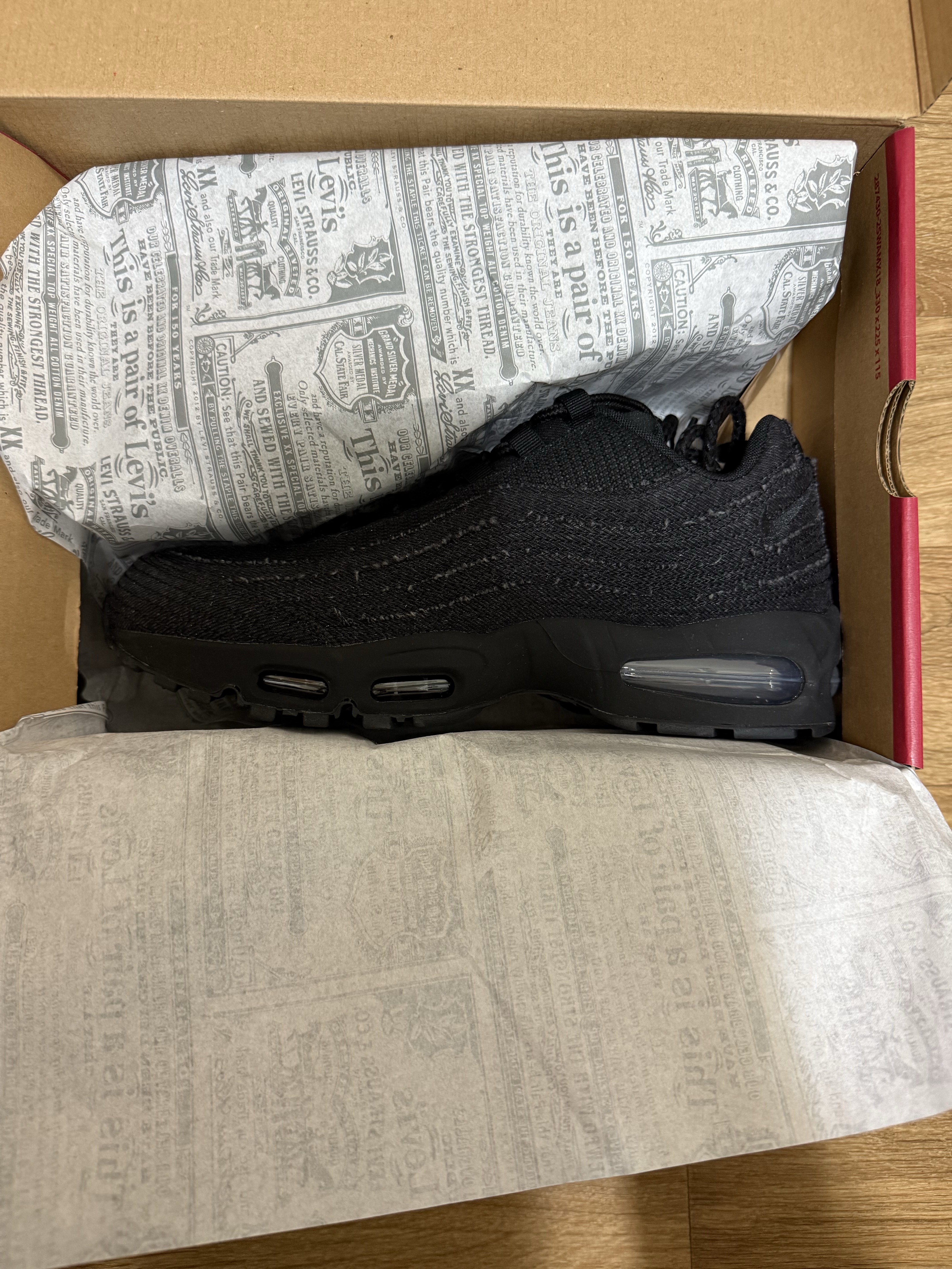 Nike x Levi's Air Max 95 Black 착용 스타일 - 7