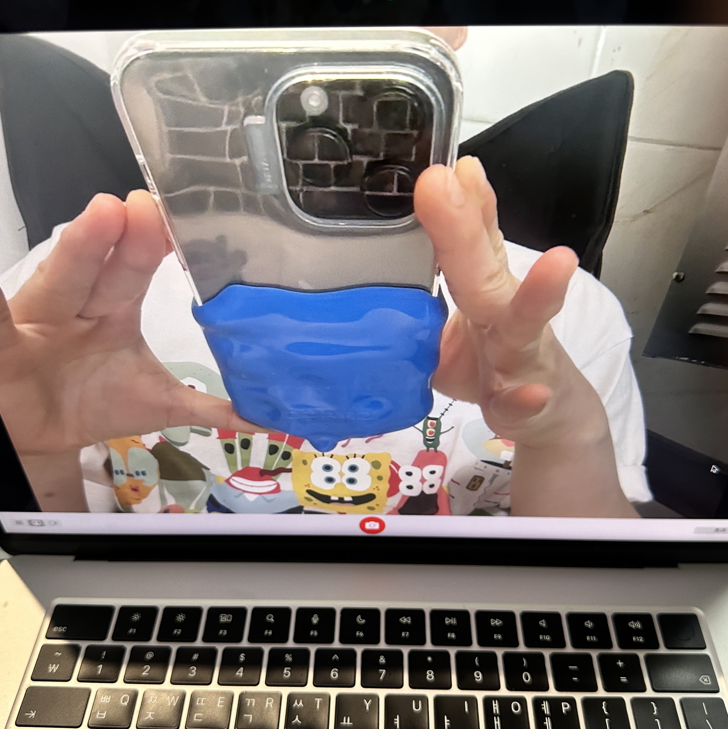 Gragg Double Layers Case - Clear/Light Blue, Uniqlo UT x CPFM x SpongeBob Graphic T-Shirt A White - KR 착용 스타일