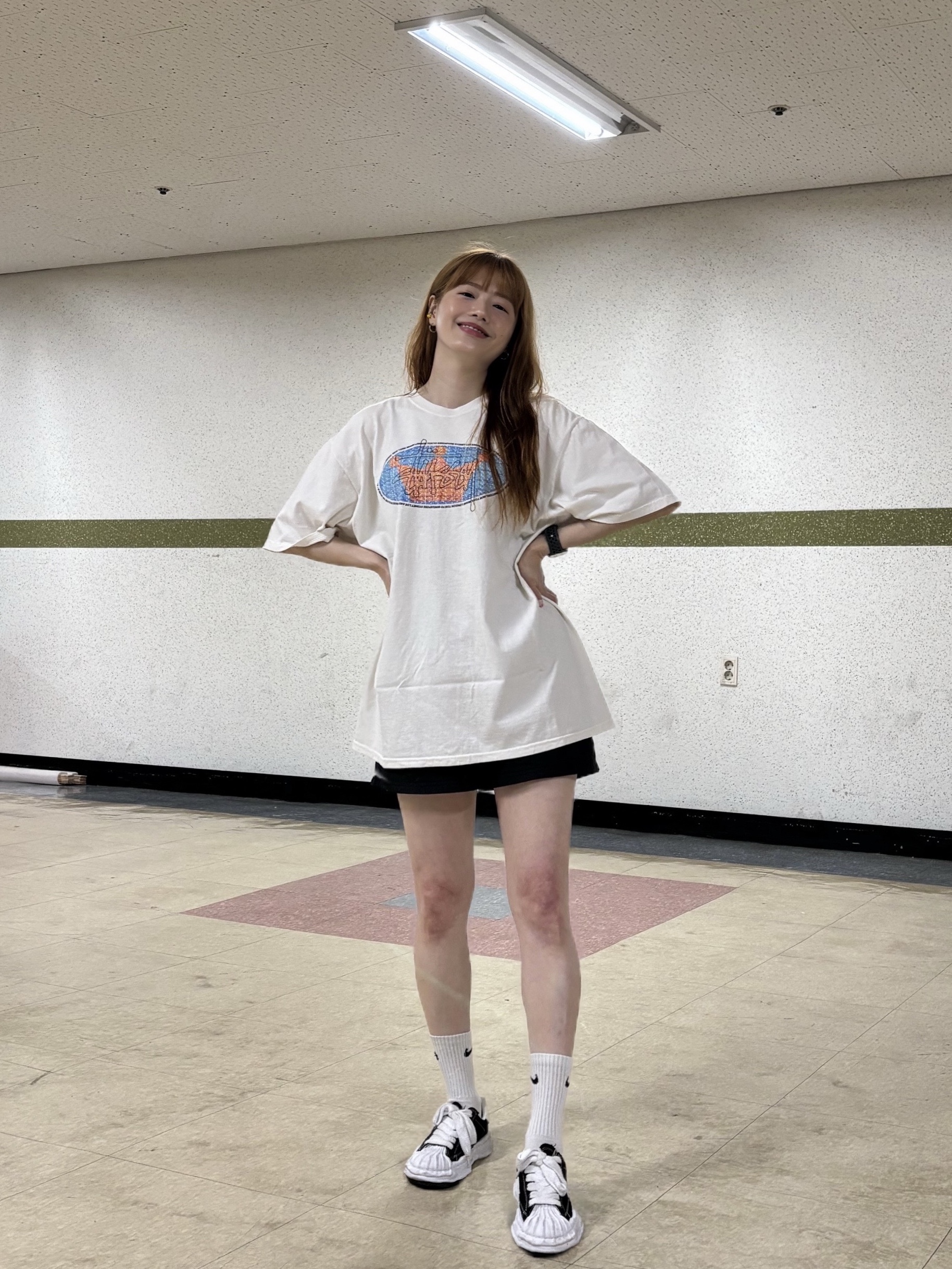 Stussy King of the World T-Shirt Pigment Dyed Natural, Maison Mihara Yasuhiro Blakey OG Sole Canvas Low-top Sneakers Black White 착용 스타일 - 6